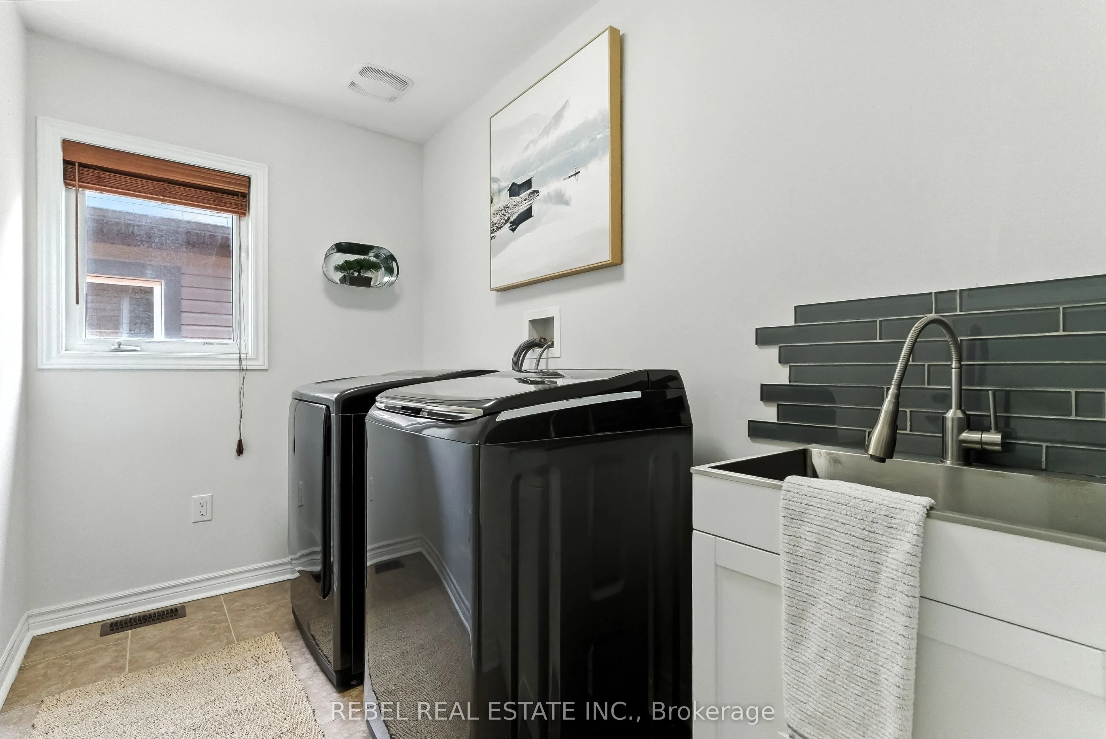 157 Kenneth Cole Drive