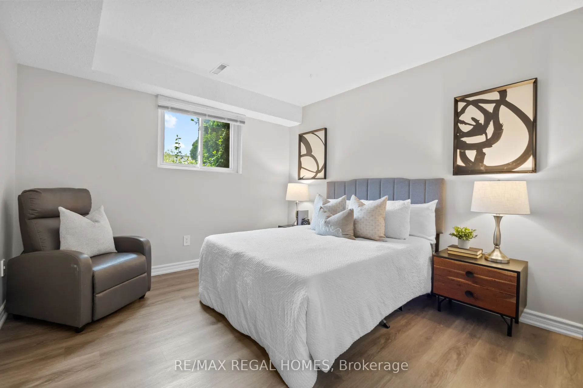 635 Capilano Crescent