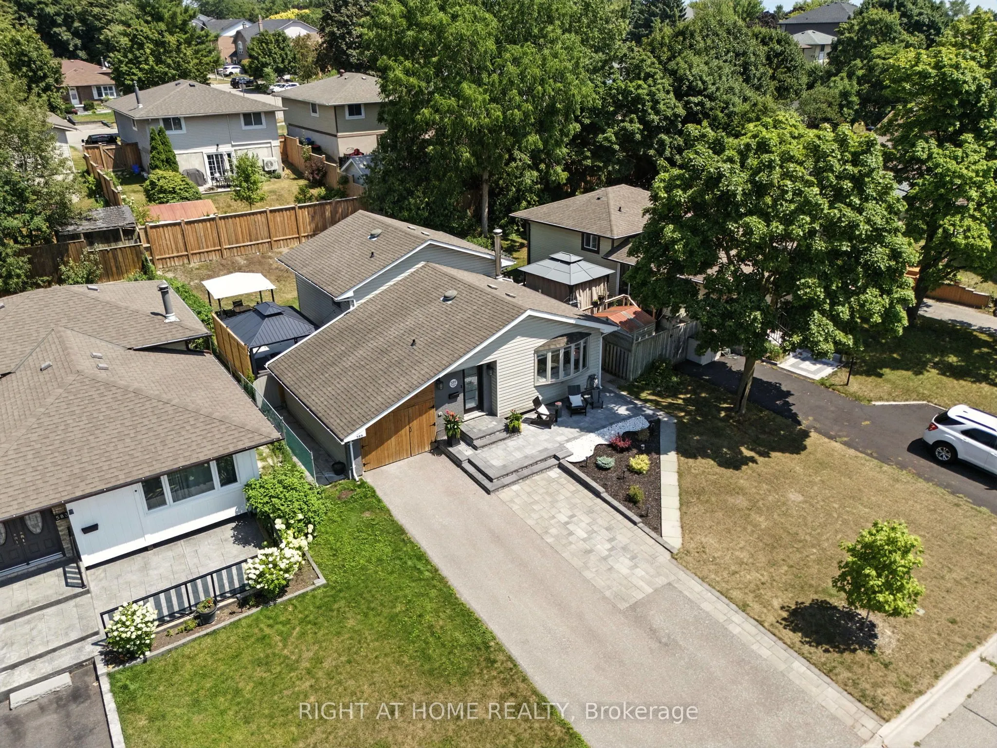 589 Annandale Street