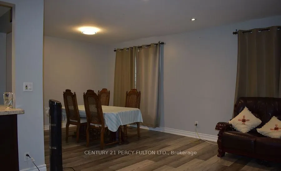 71 Winstanly Crescent