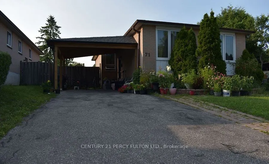 71 Winstanly Crescent