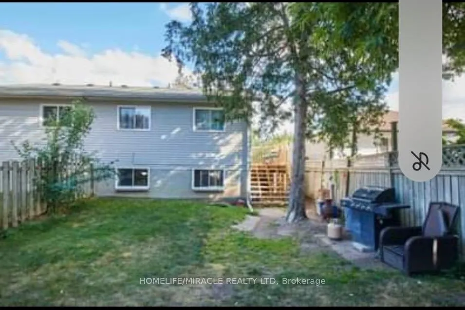 230 Taunton Road W