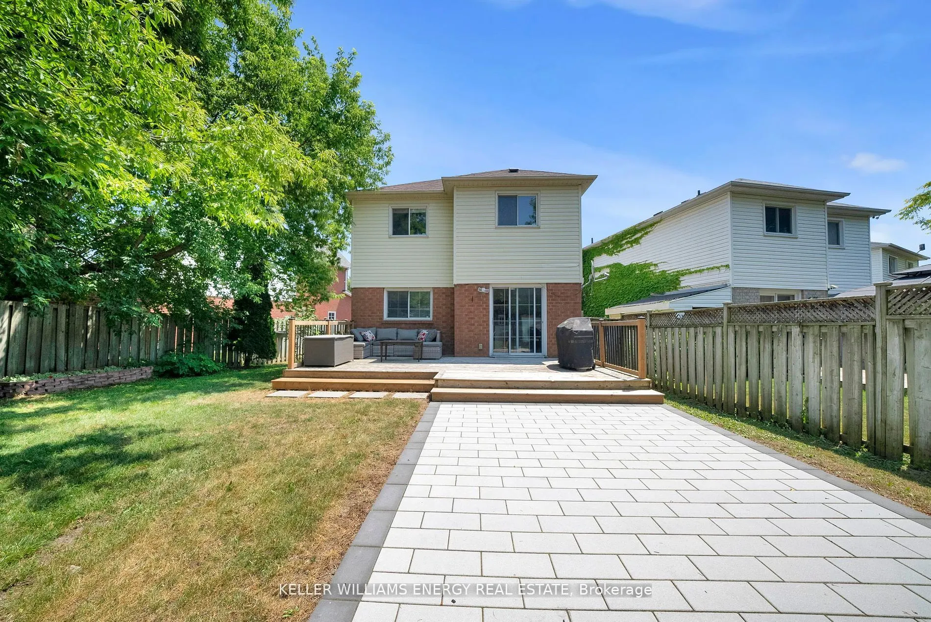 34 Hogan Crescent