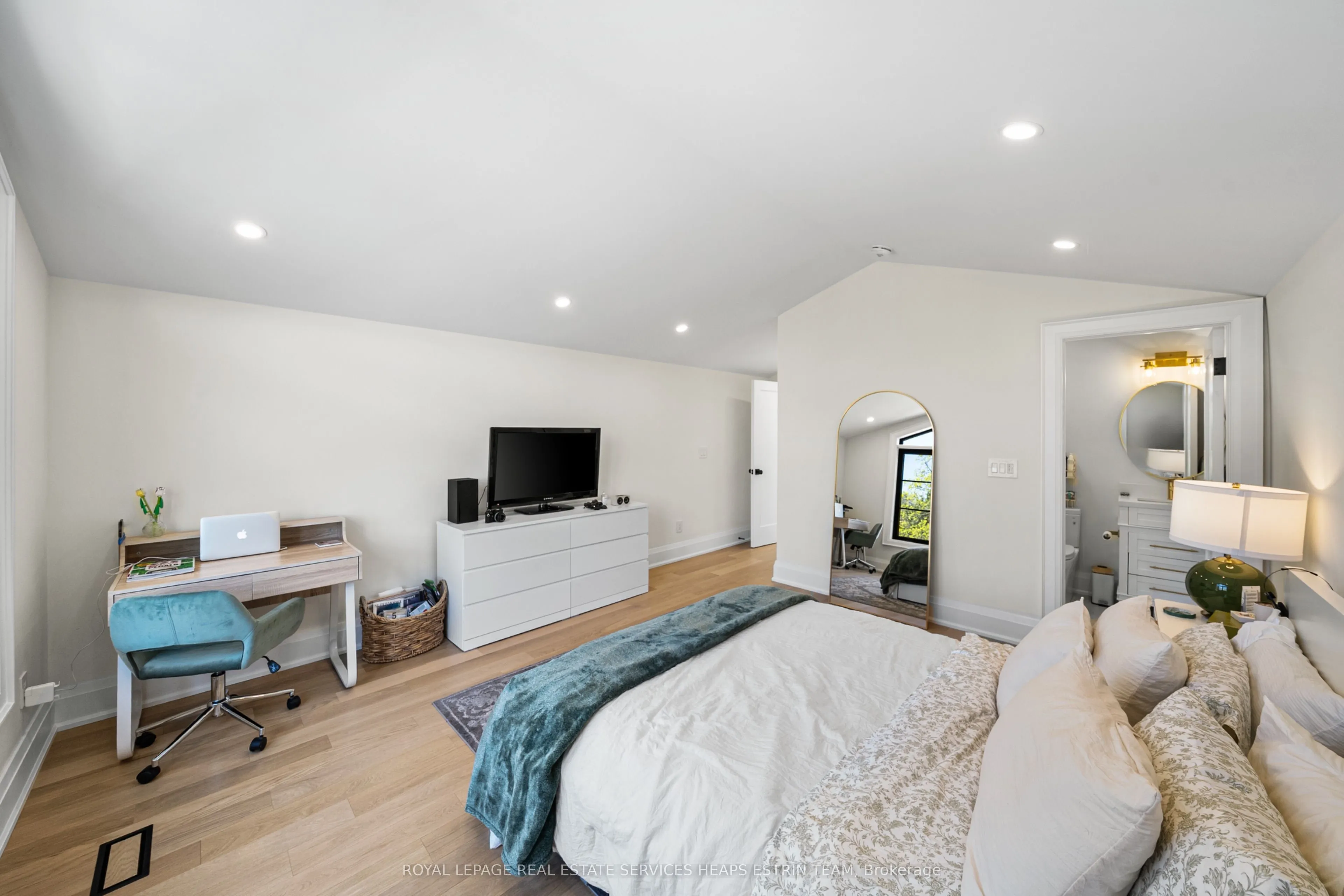 5 Taylor Drive
