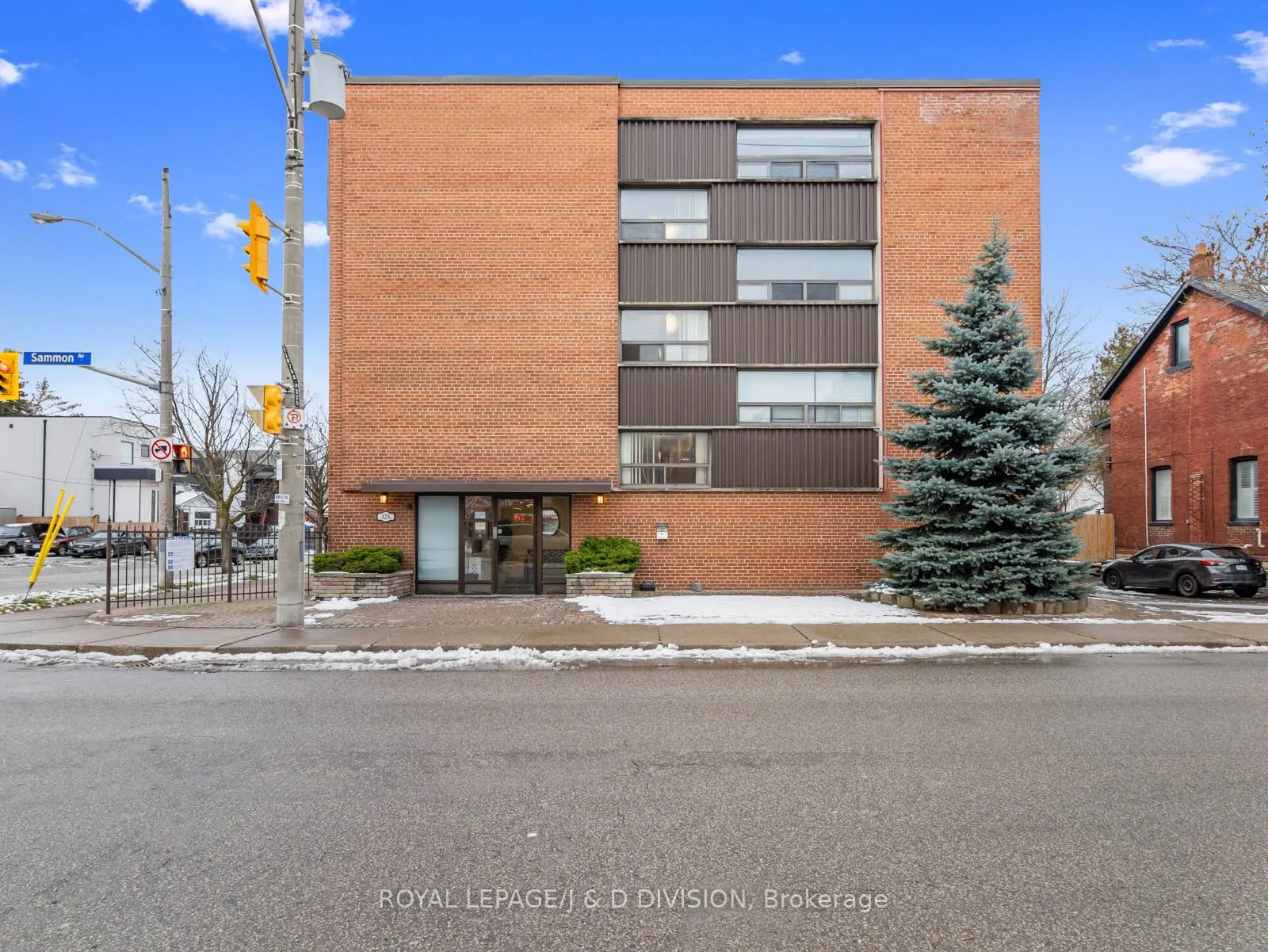 325 Sammon Avenue, #102