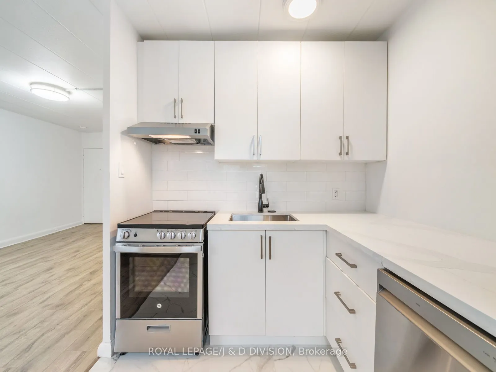 325 Sammon Avenue, #102