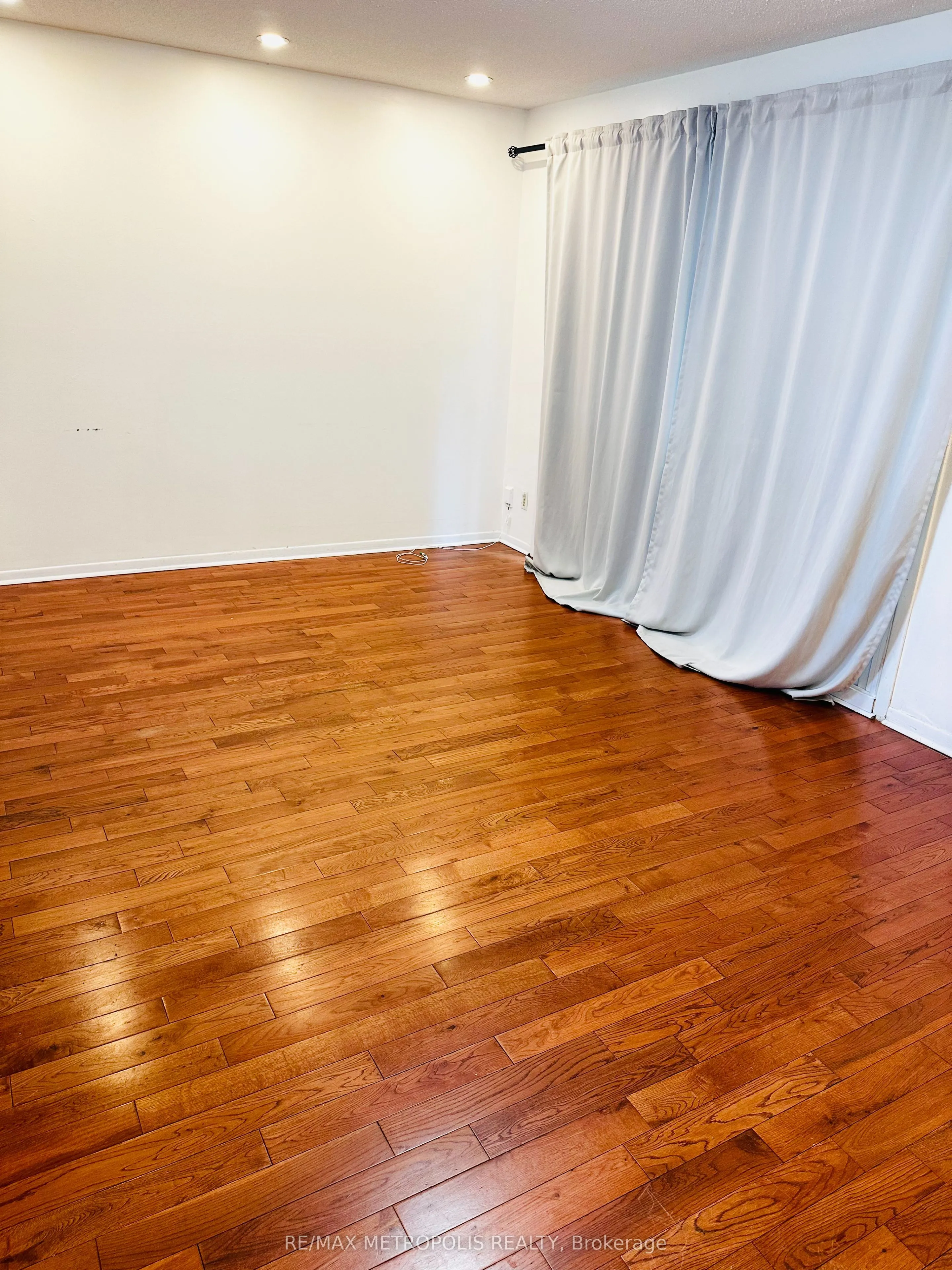 2020 Pharmacy Avenue, #35