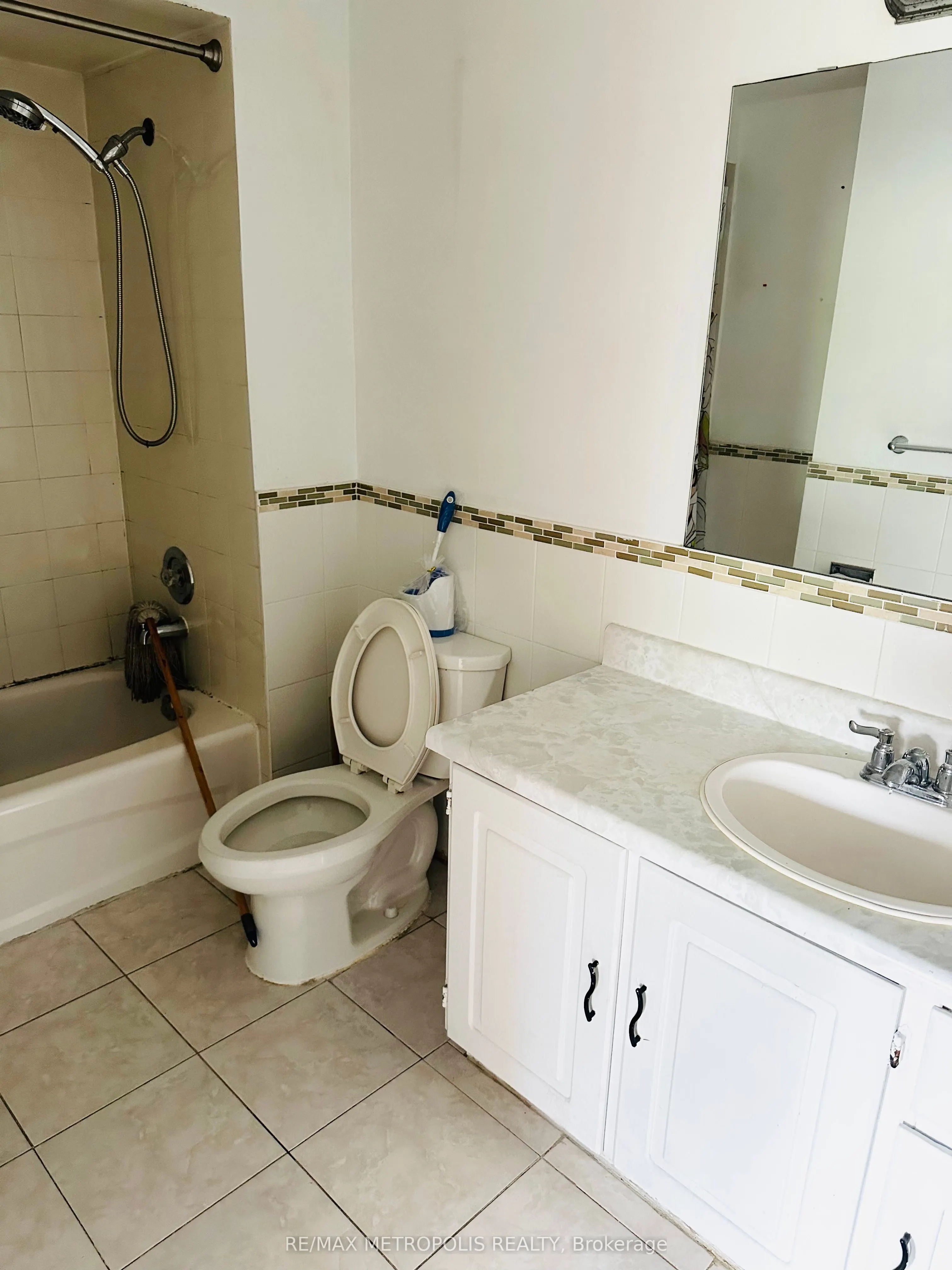 2020 Pharmacy Avenue, #35