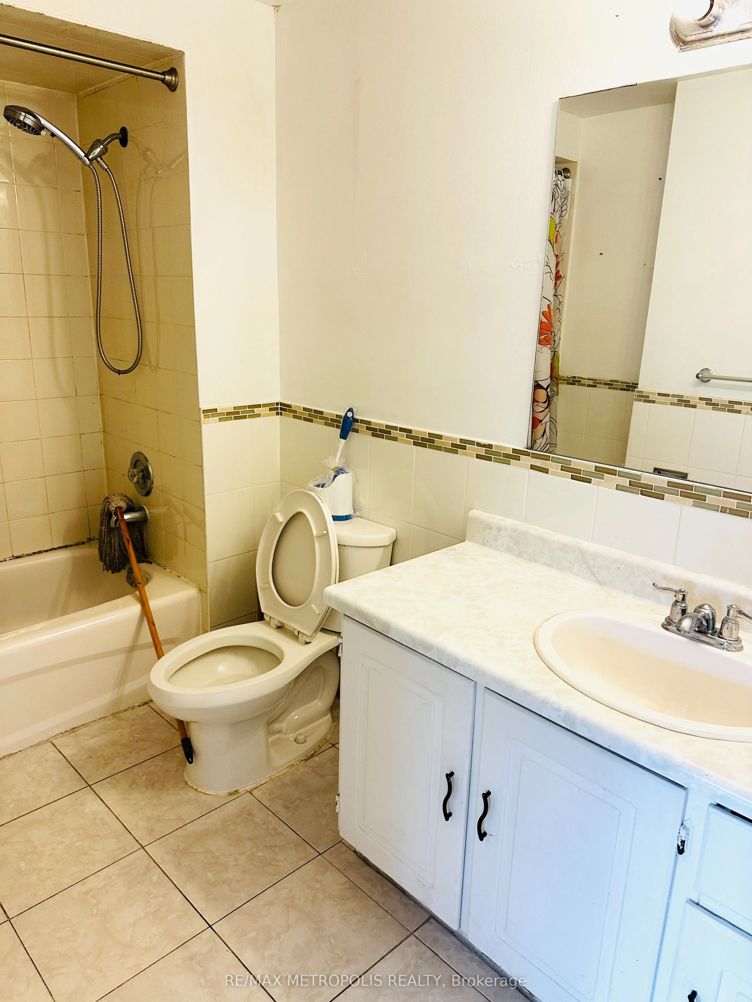 2020 Pharmacy Avenue, #35