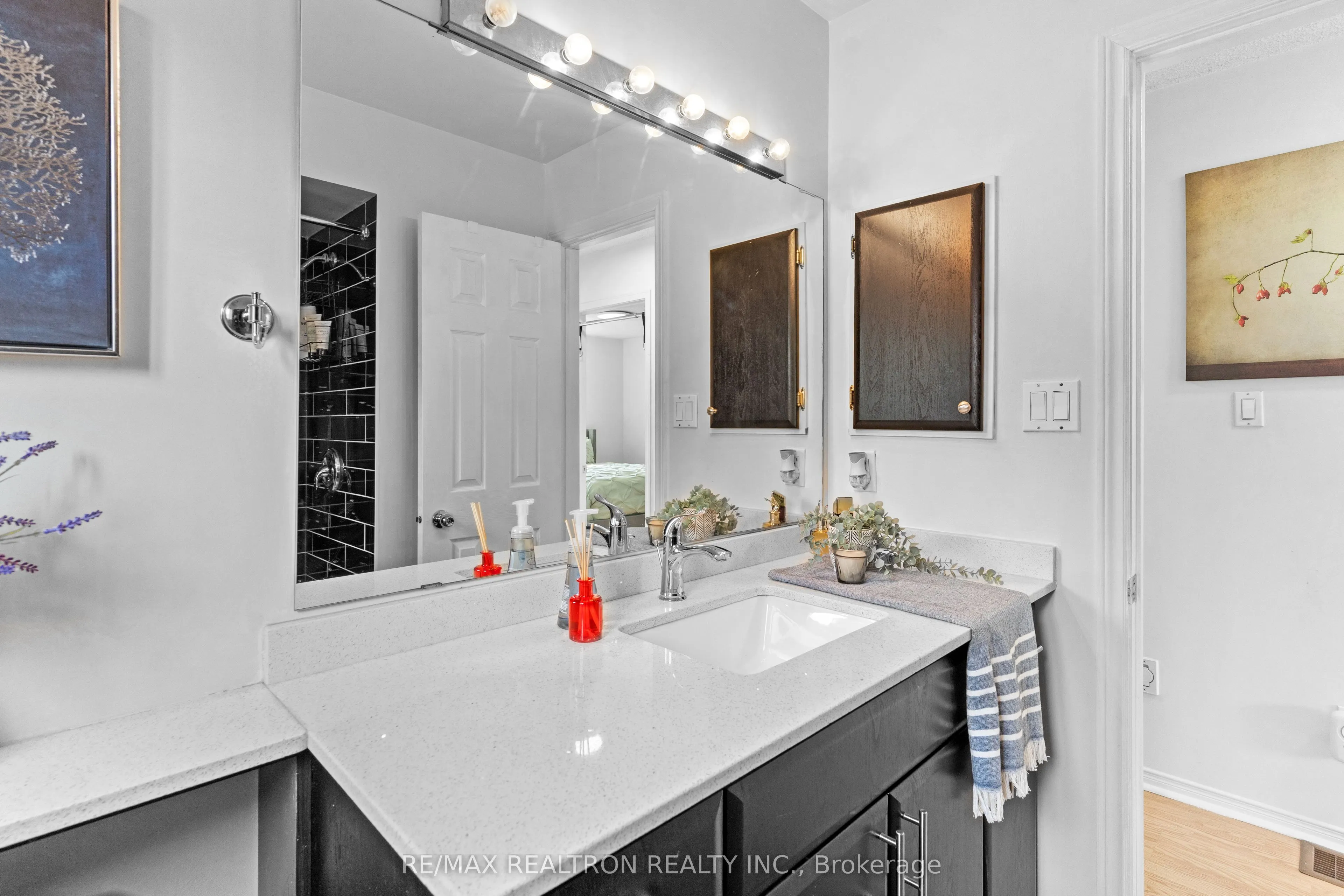 1520 Sandhurst Crescent