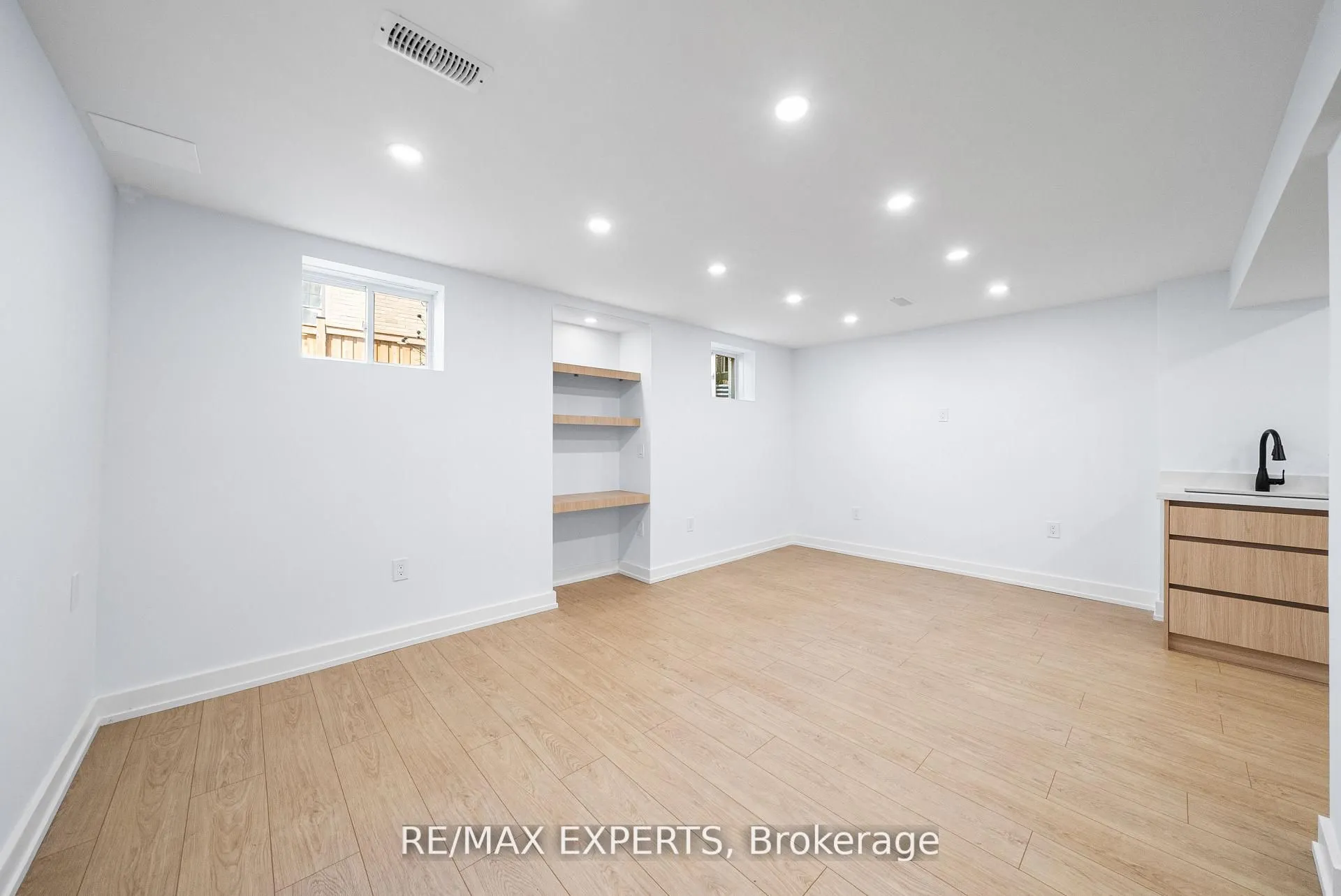 160 Westfield Drive