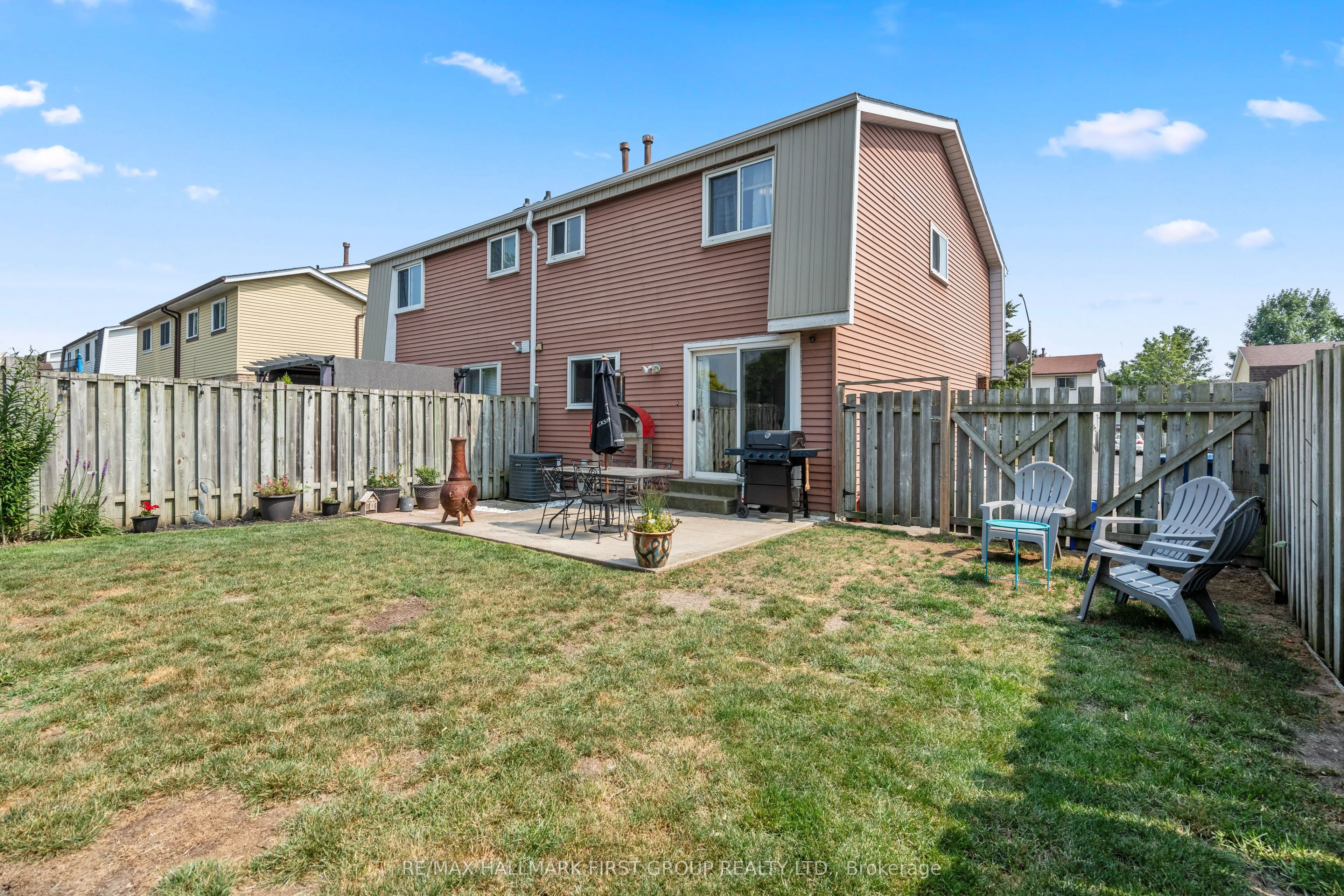 1257 Fenelon Crescent