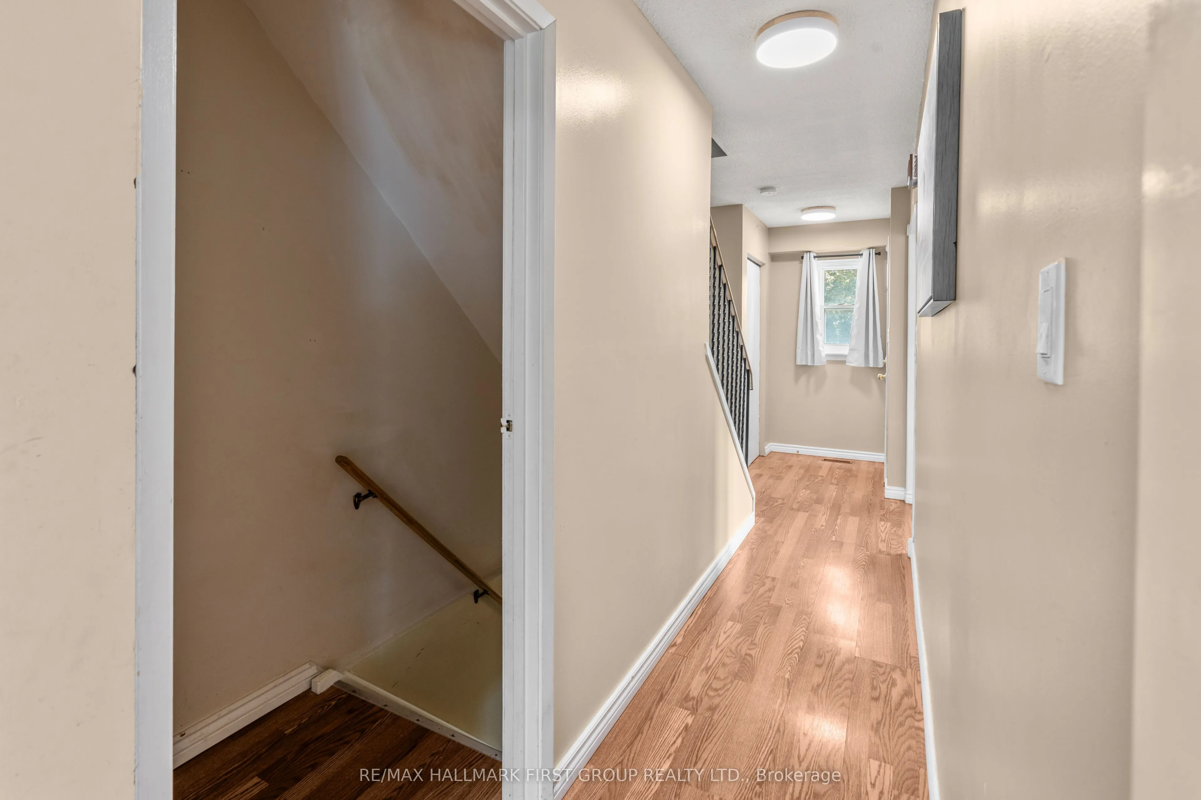 1257 Fenelon Crescent