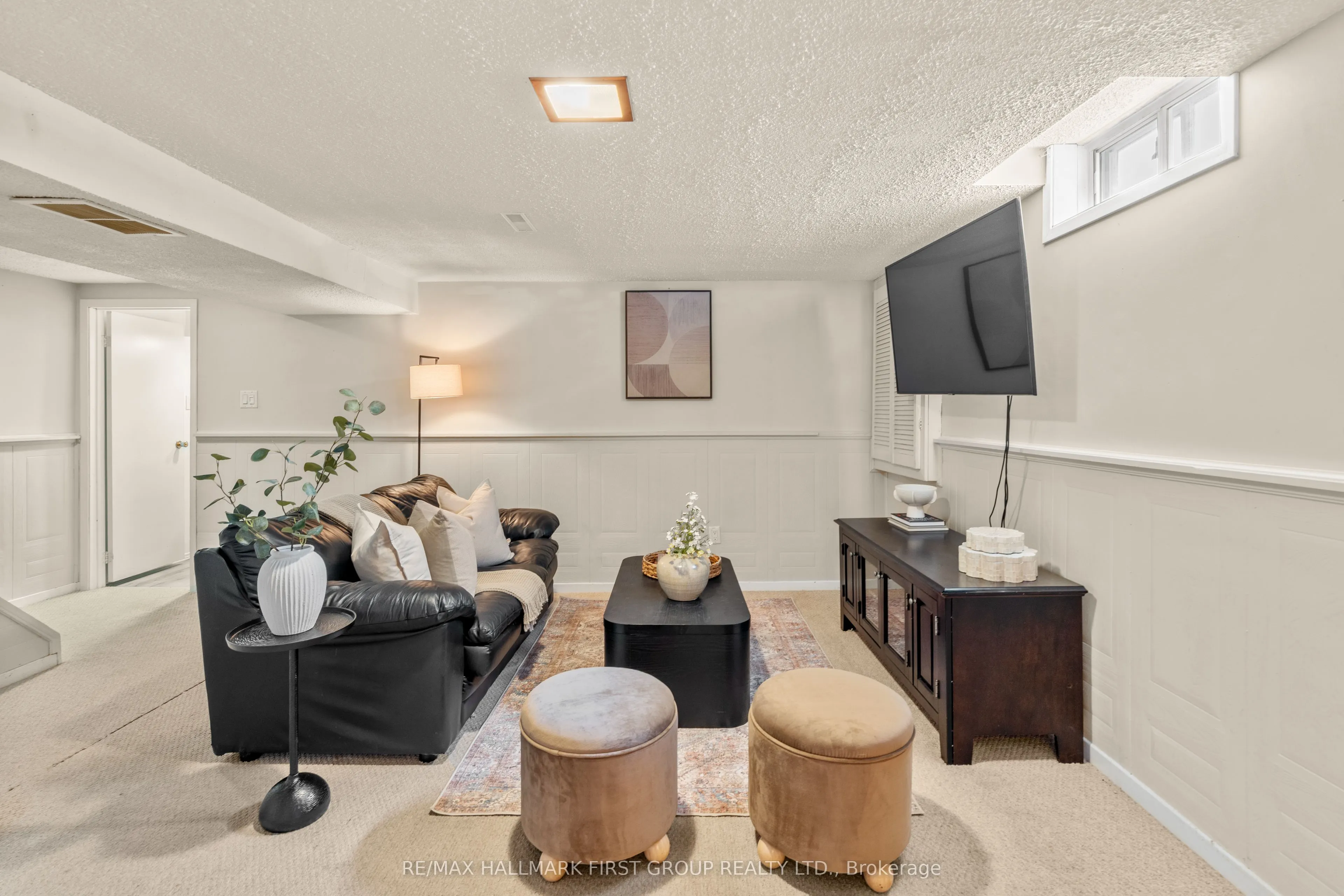 1257 Fenelon Crescent