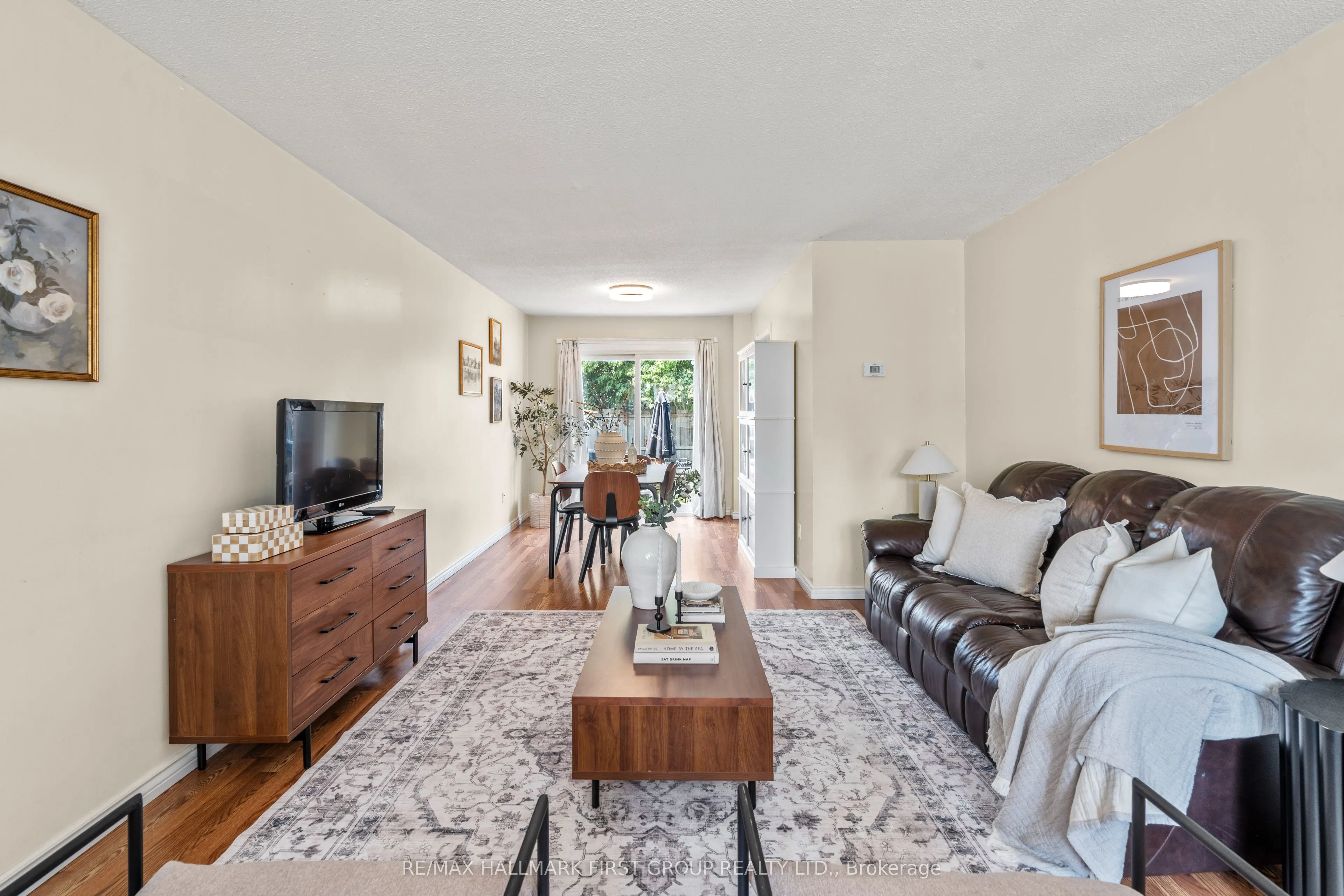 1257 Fenelon Crescent