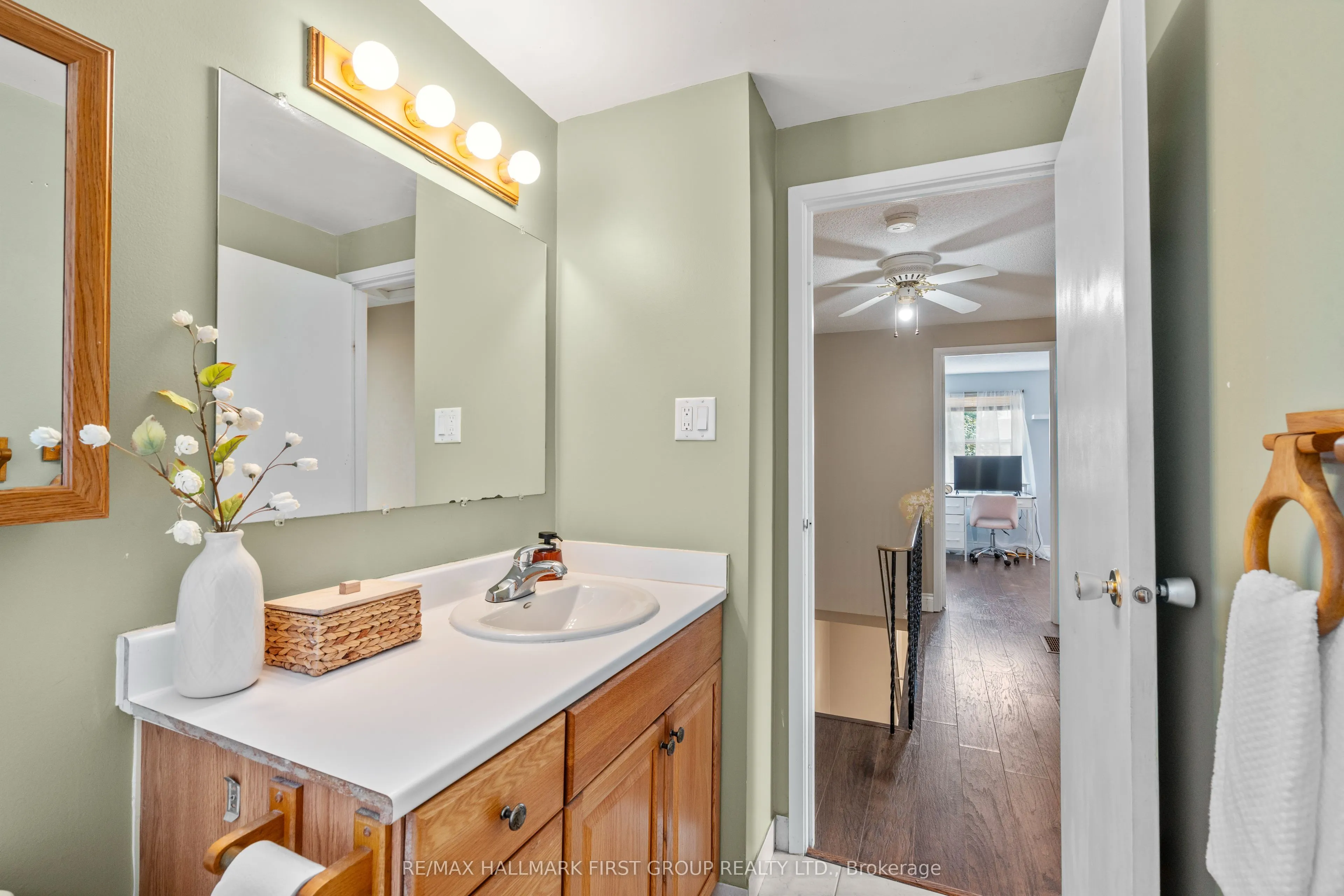 1257 Fenelon Crescent
