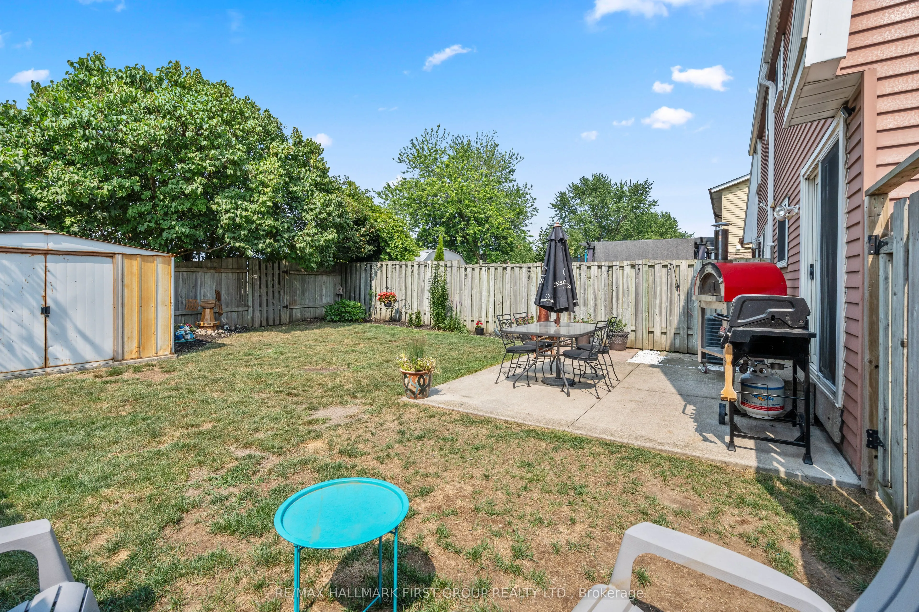 1257 Fenelon Crescent
