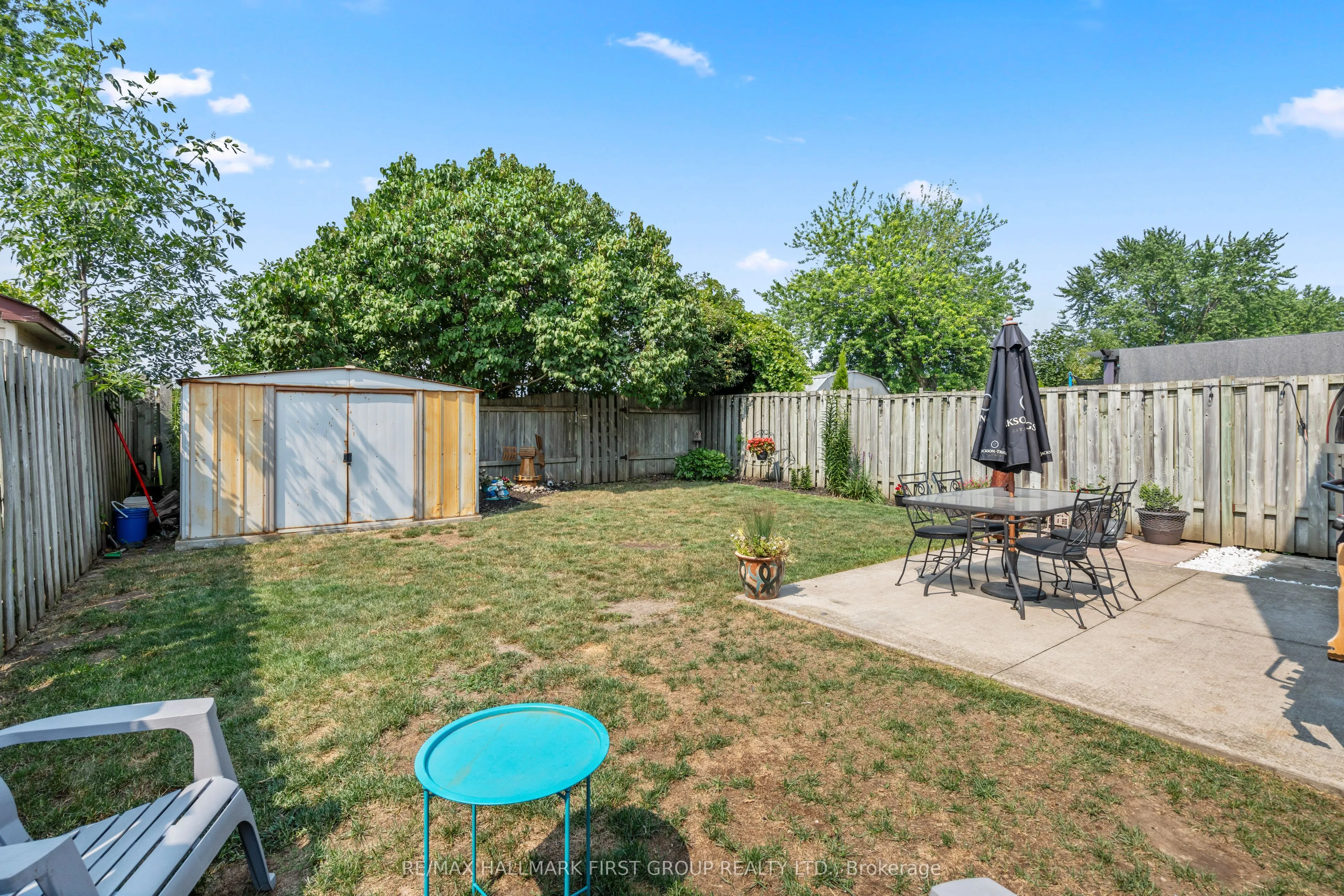 1257 Fenelon Crescent