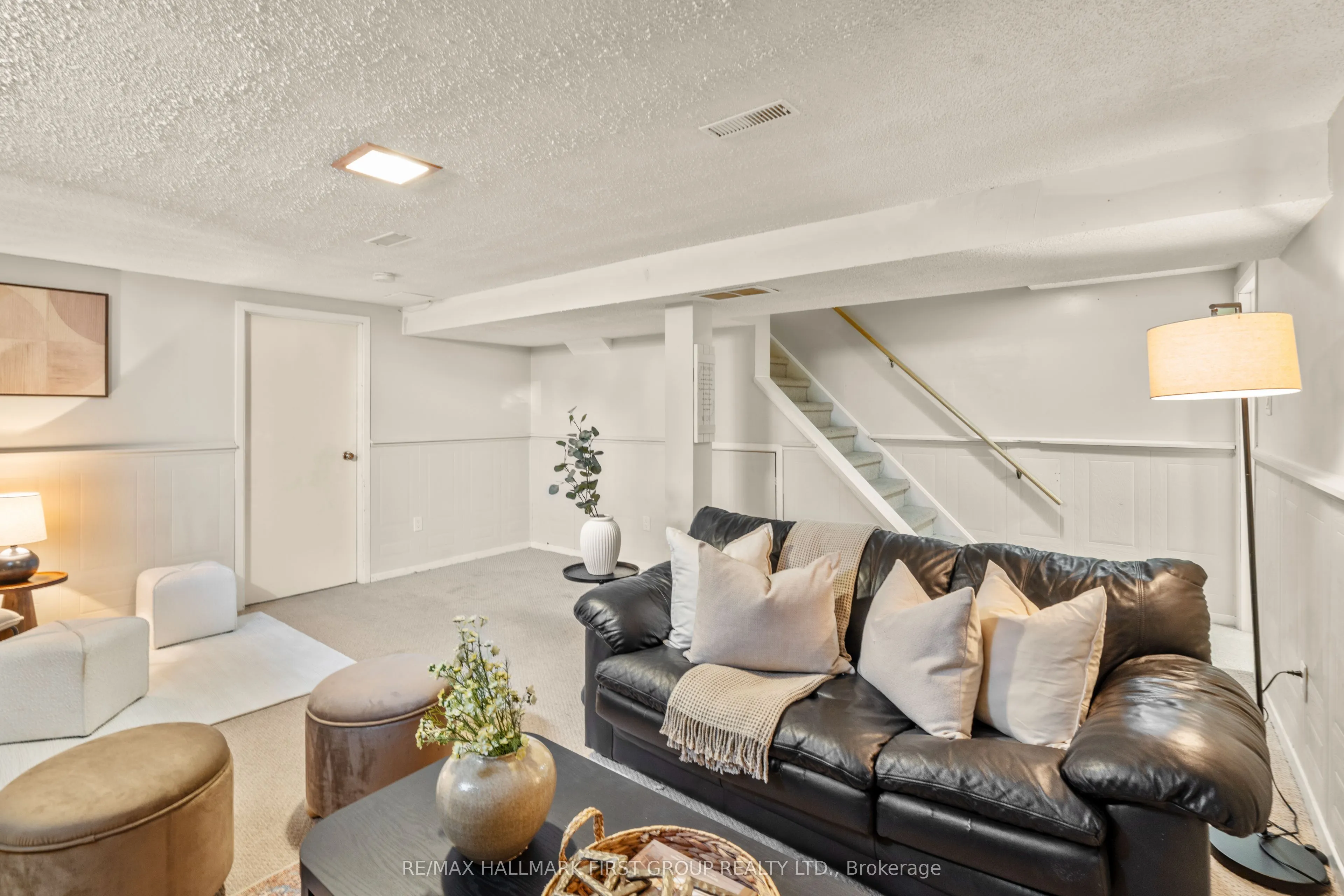 1257 Fenelon Crescent