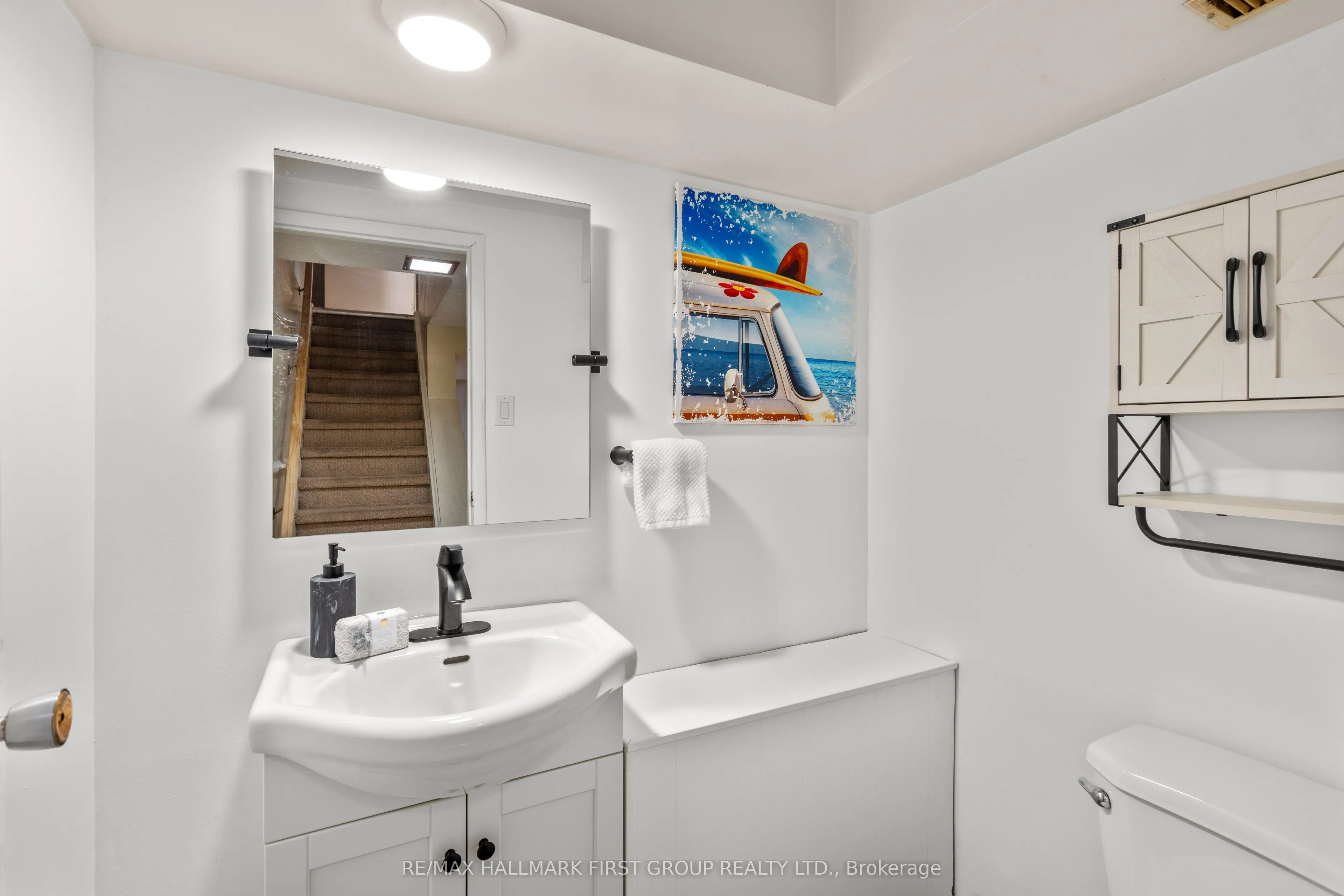 1257 Fenelon Crescent