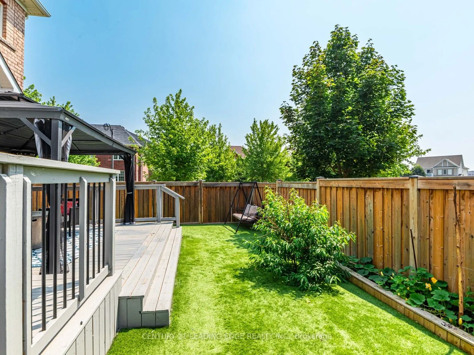 1441 WOODSTREAM Avenue