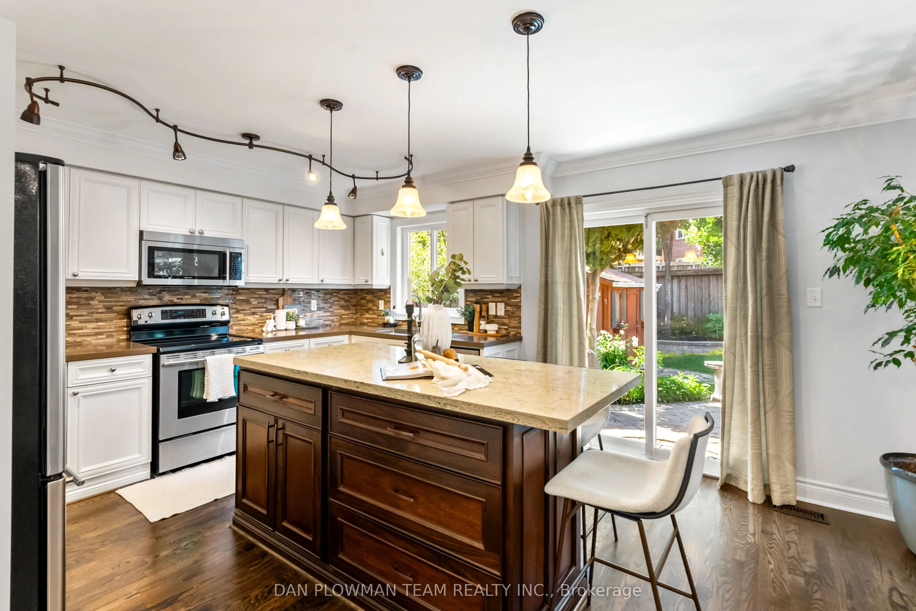 644 Blackwood Boulevard