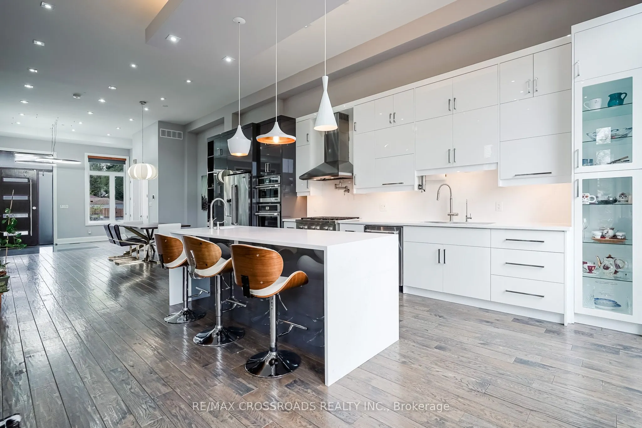 1A Roblin Avenue