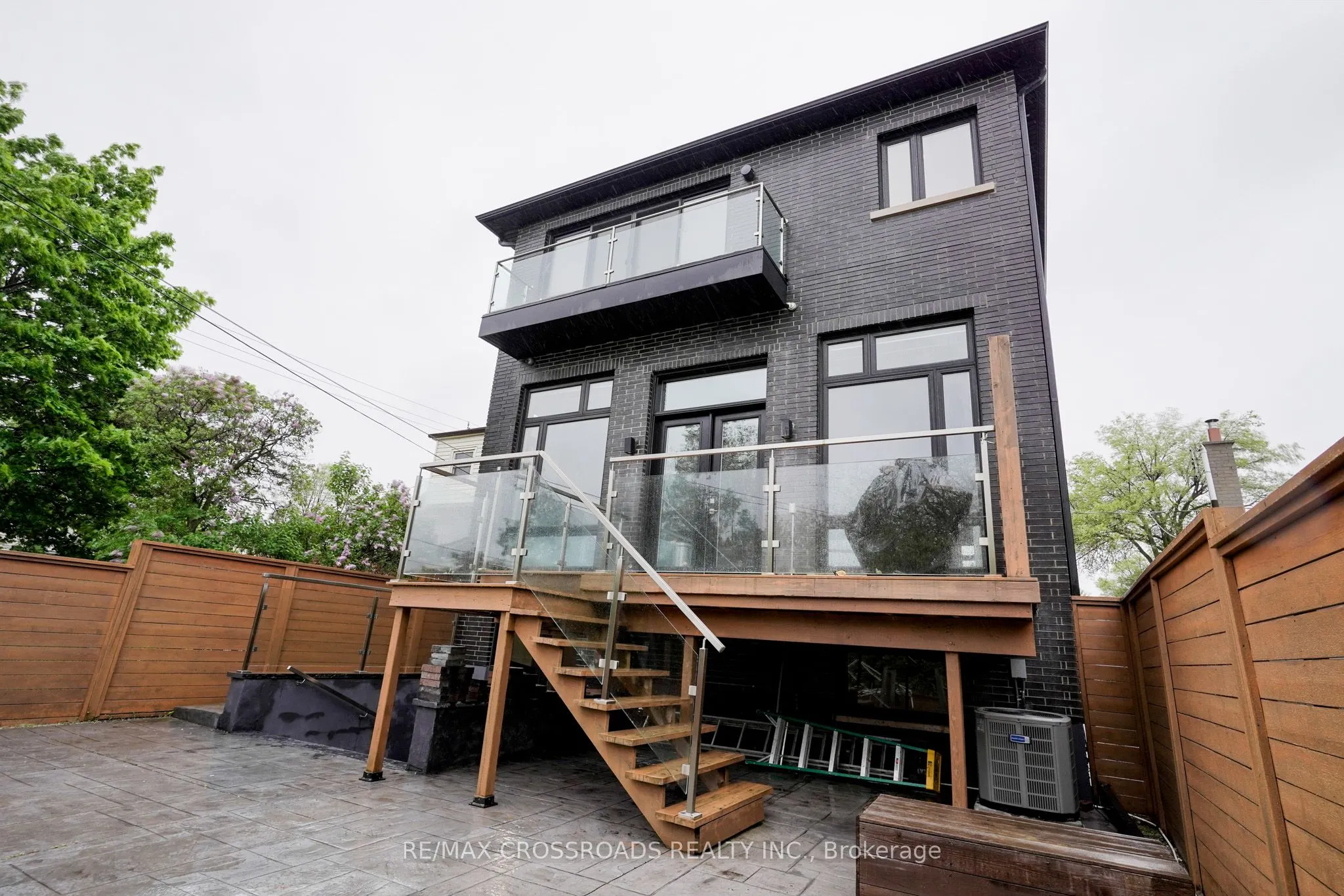 1A Roblin Avenue