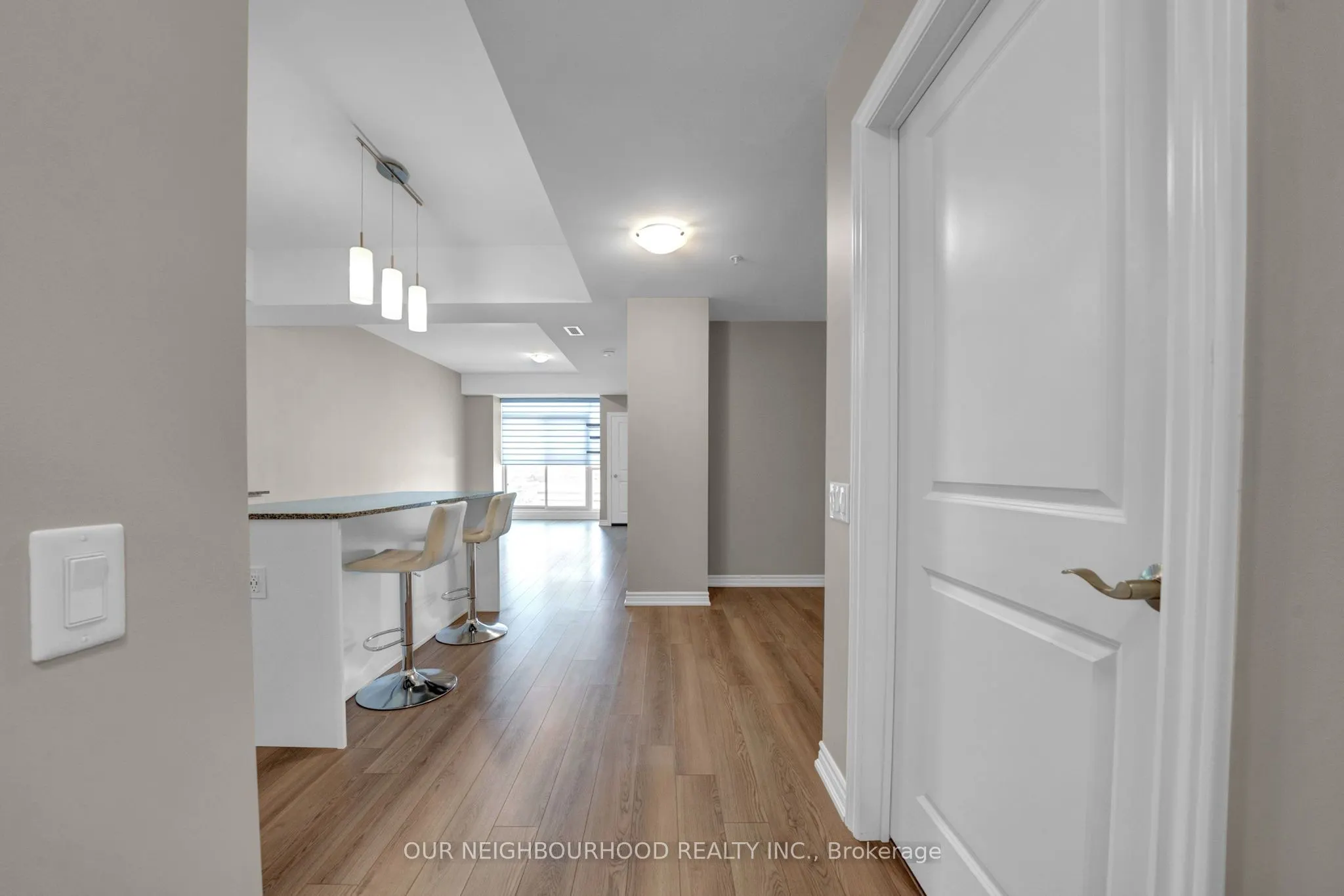 109 King Avenue E, #402