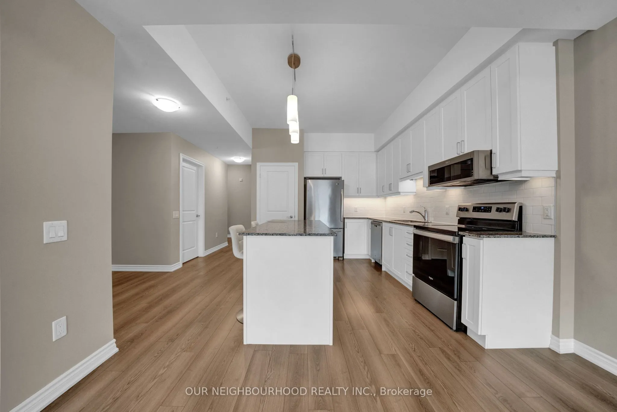 109 King Avenue E, #402