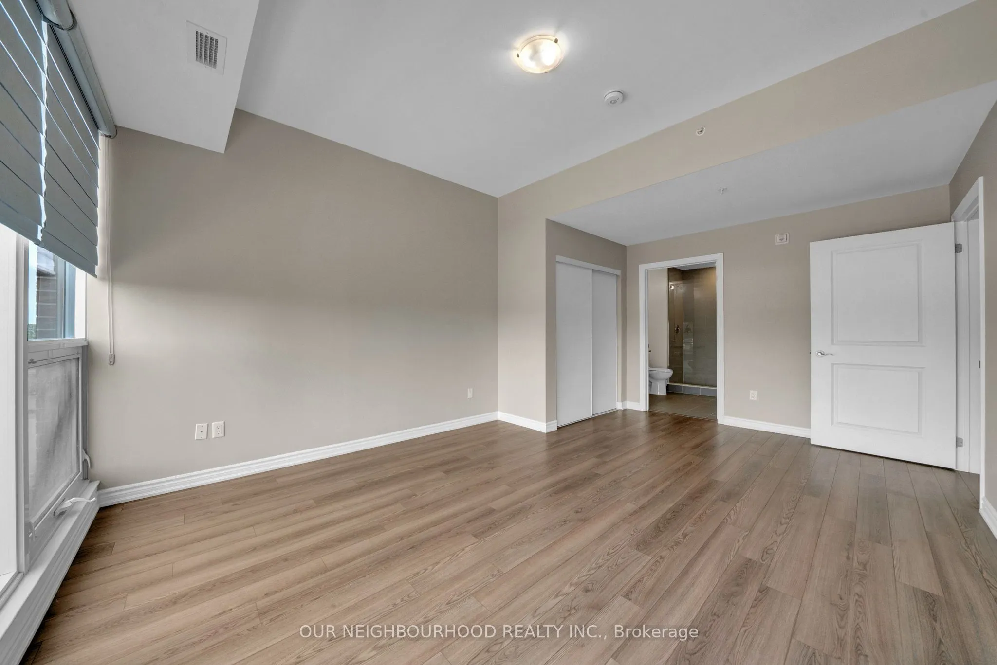 109 King Avenue E, #402