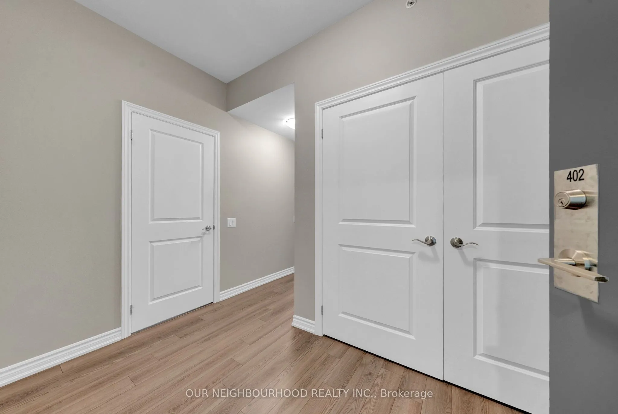 109 King Avenue E, #402