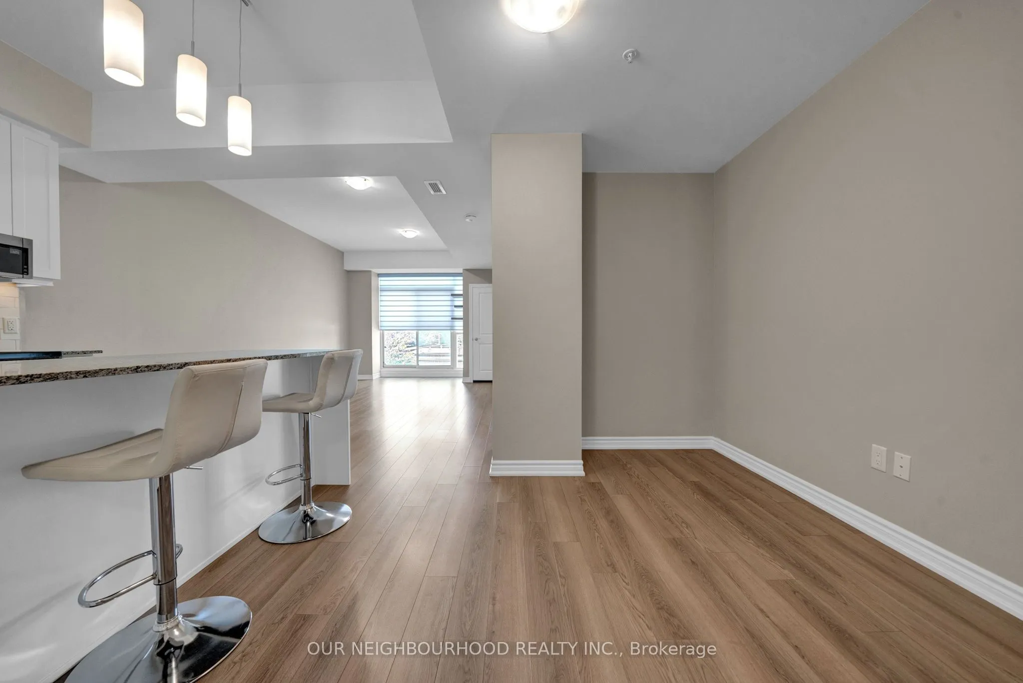 109 King Avenue E, #402