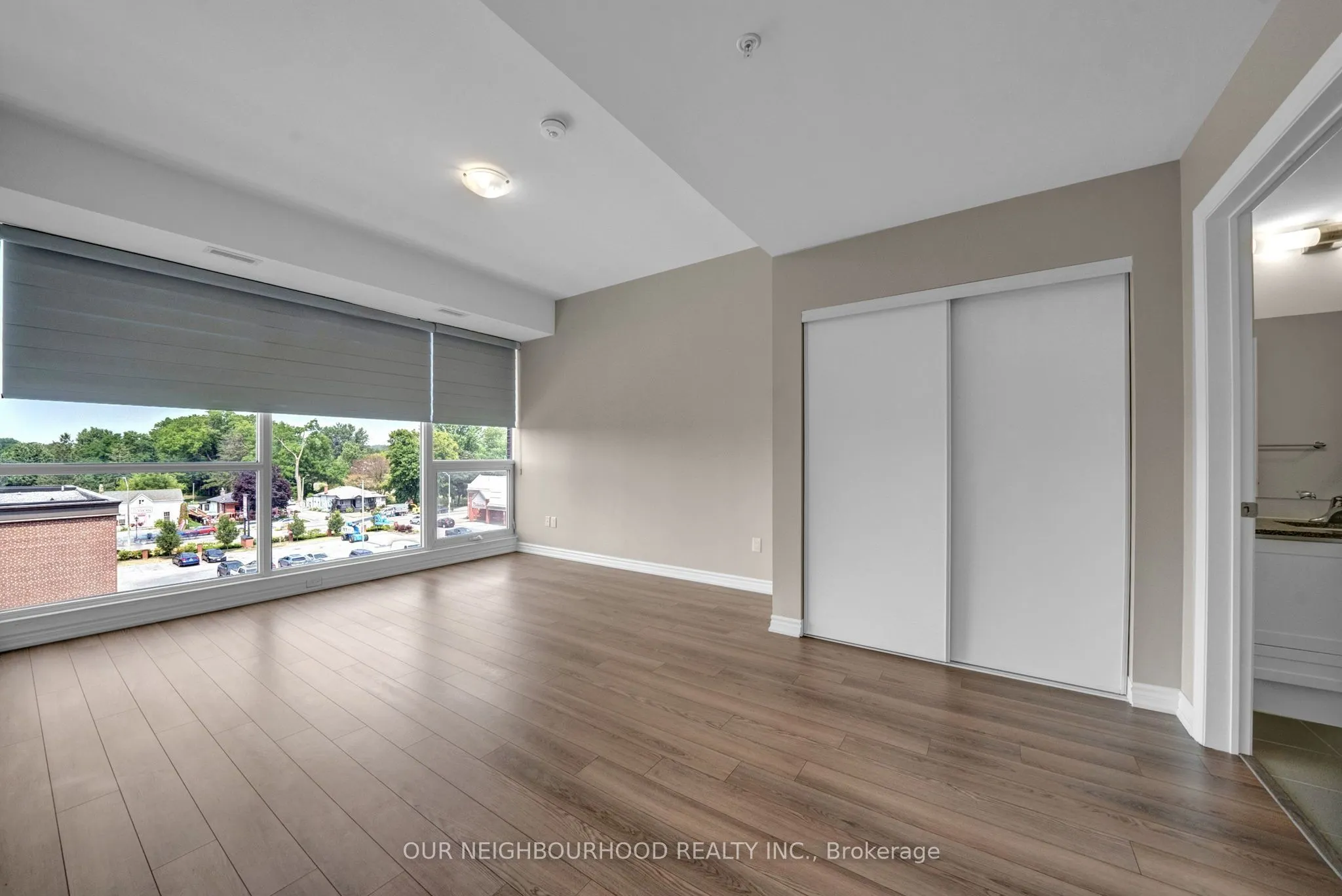 109 King Avenue E, #402