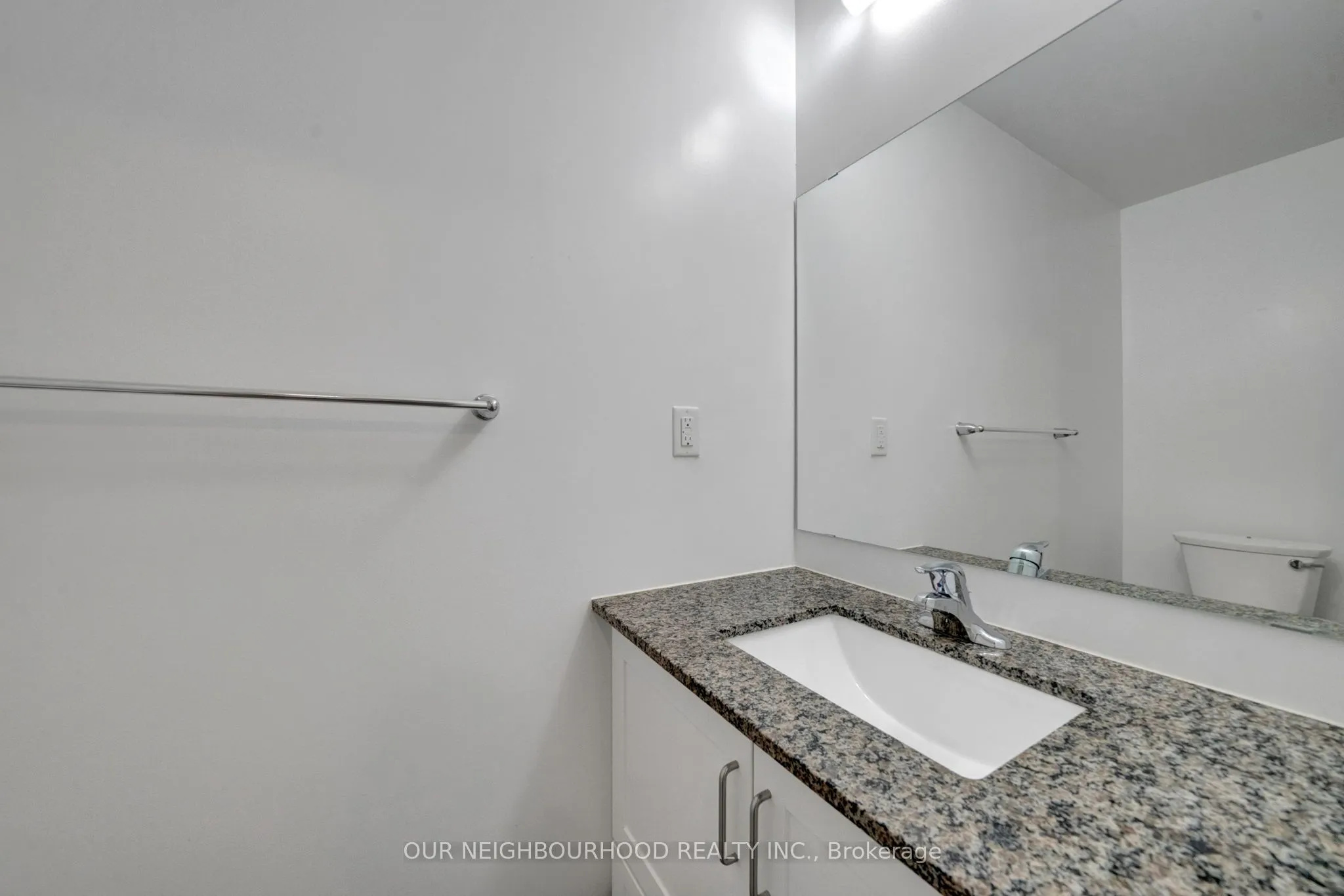 109 King Avenue E, #402