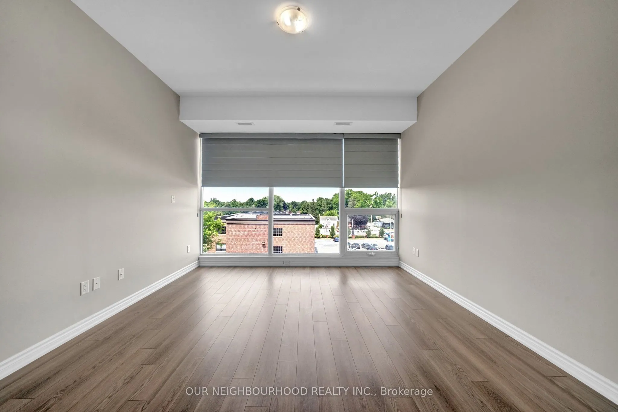 109 King Avenue E, #402