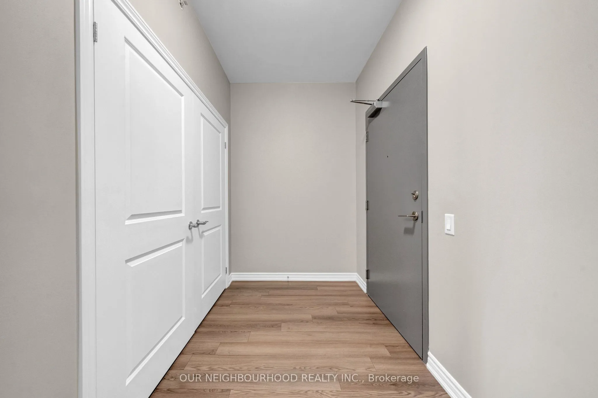 109 King Avenue E, #402
