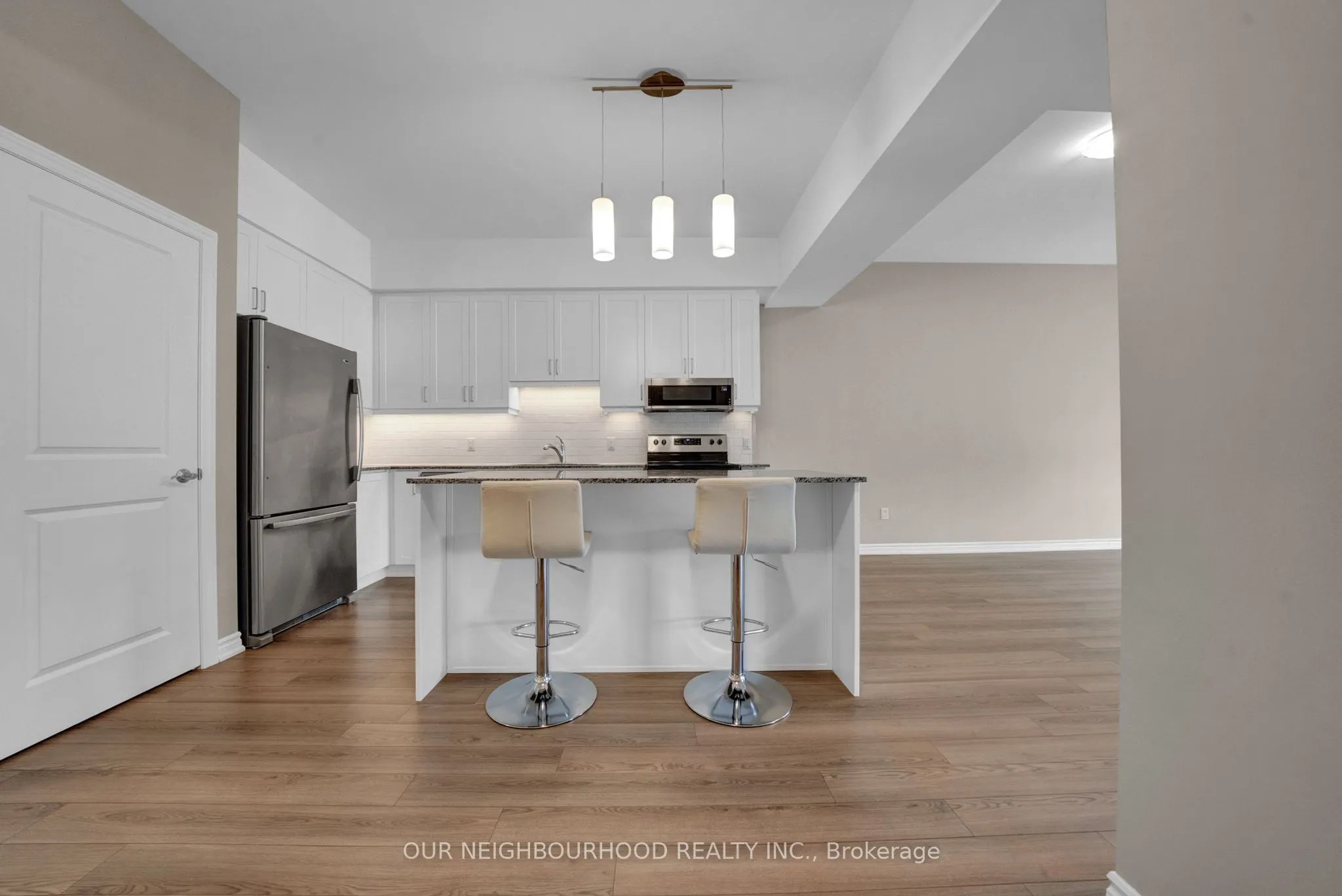 109 King Avenue E, #402