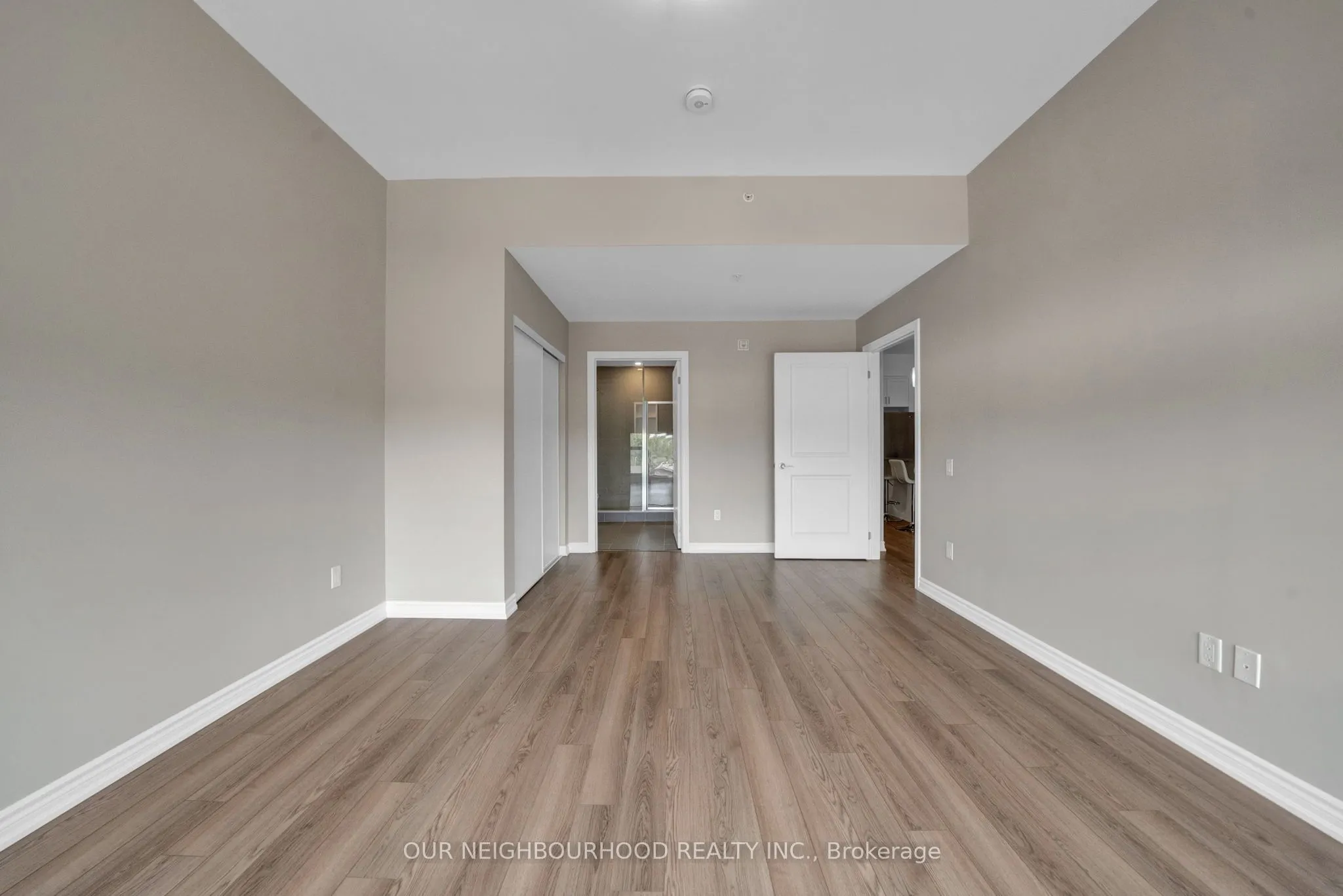 109 King Avenue E, #402