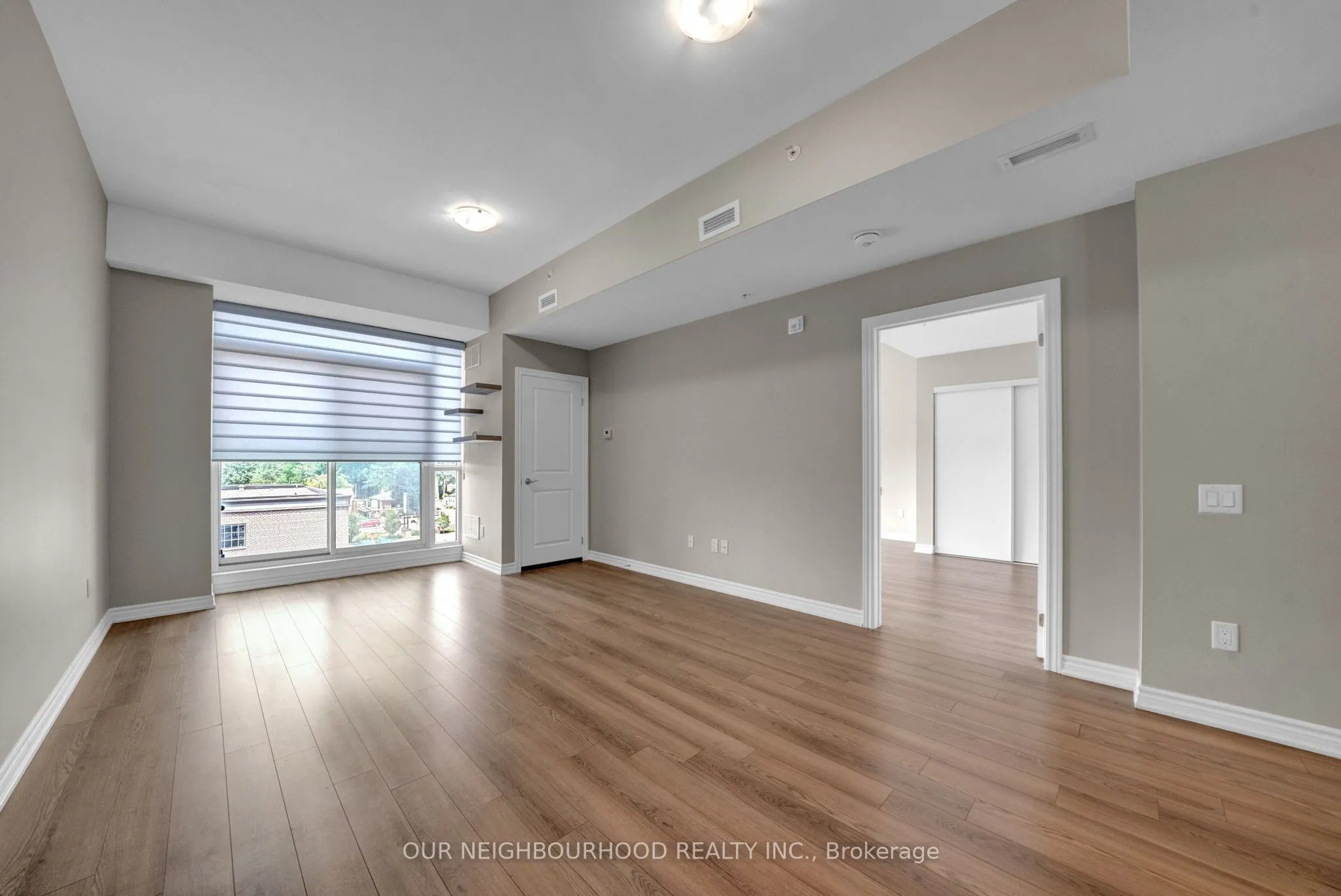 109 King Avenue E, #402