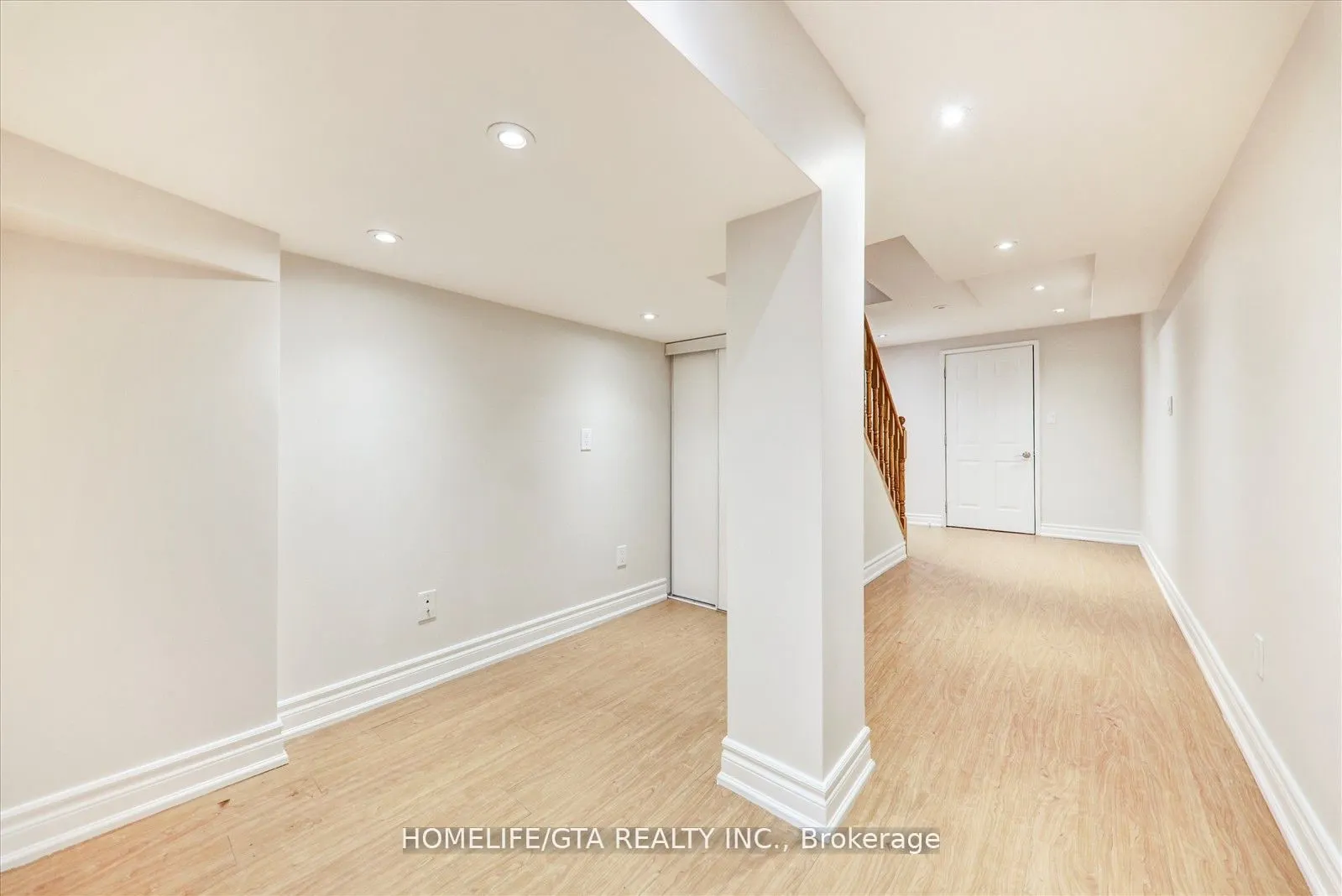 62 Wyper Square