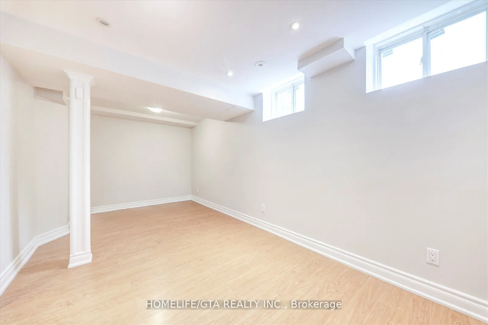 62 Wyper Square