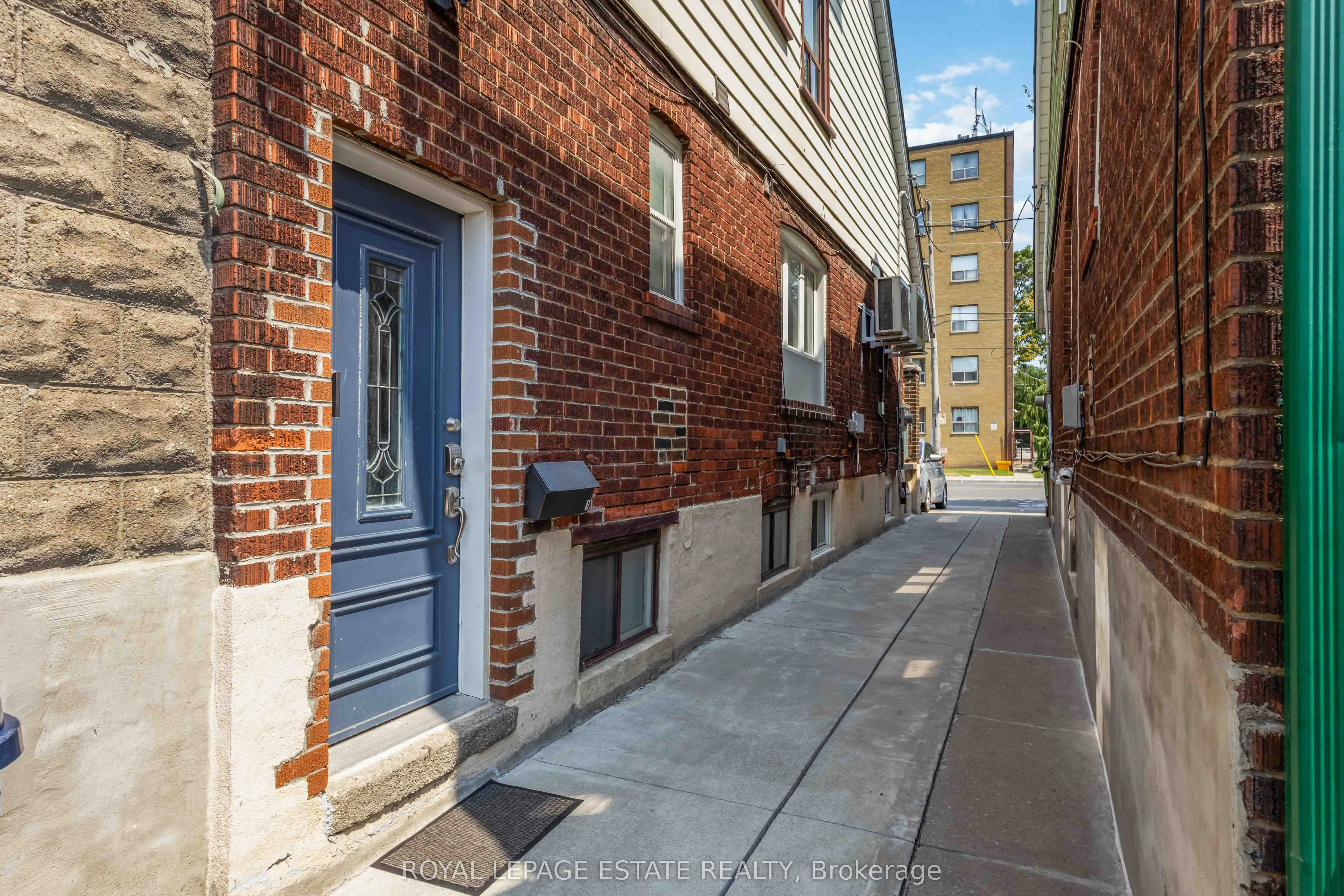 1008 Woodbine Avenue