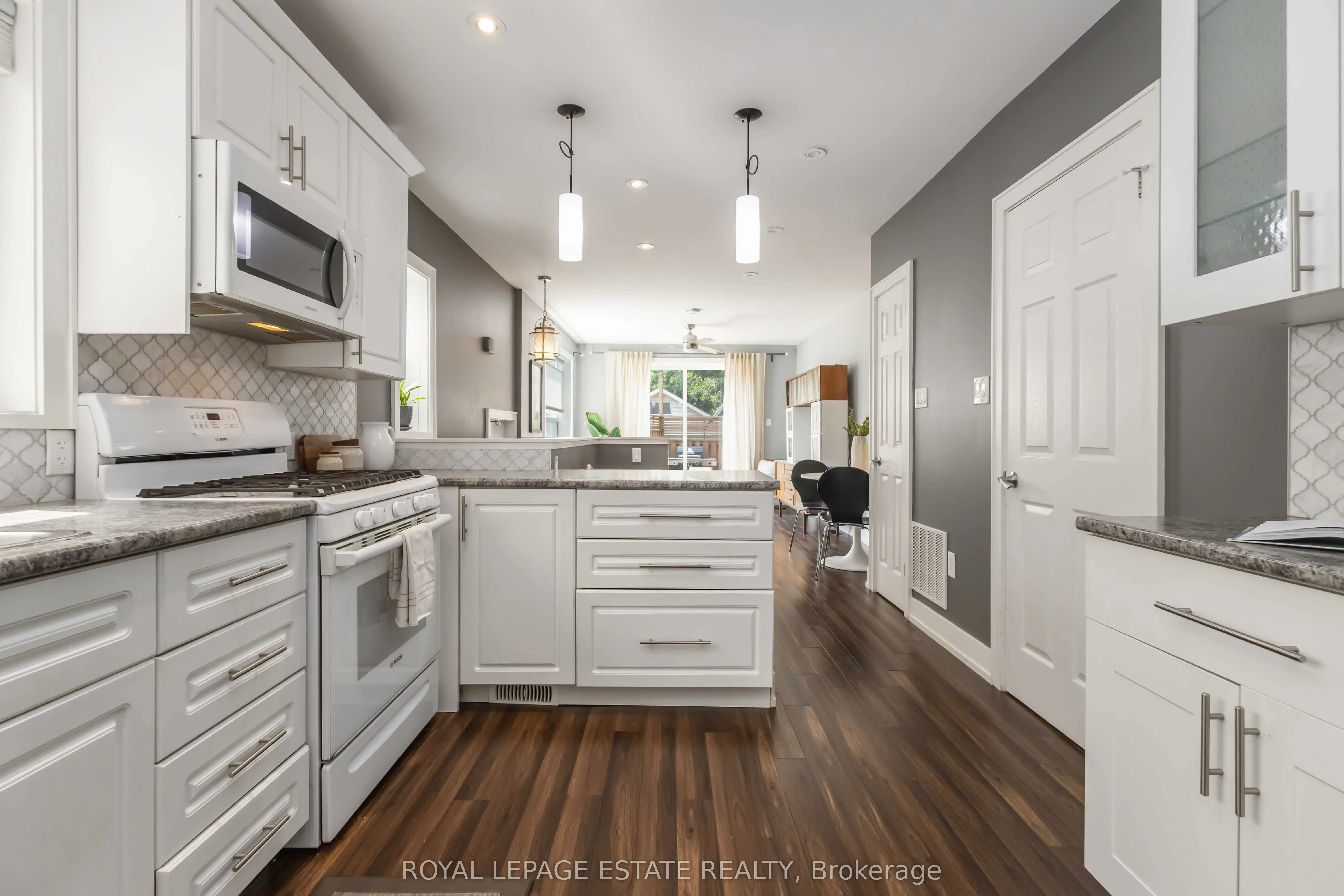 1008 Woodbine Avenue
