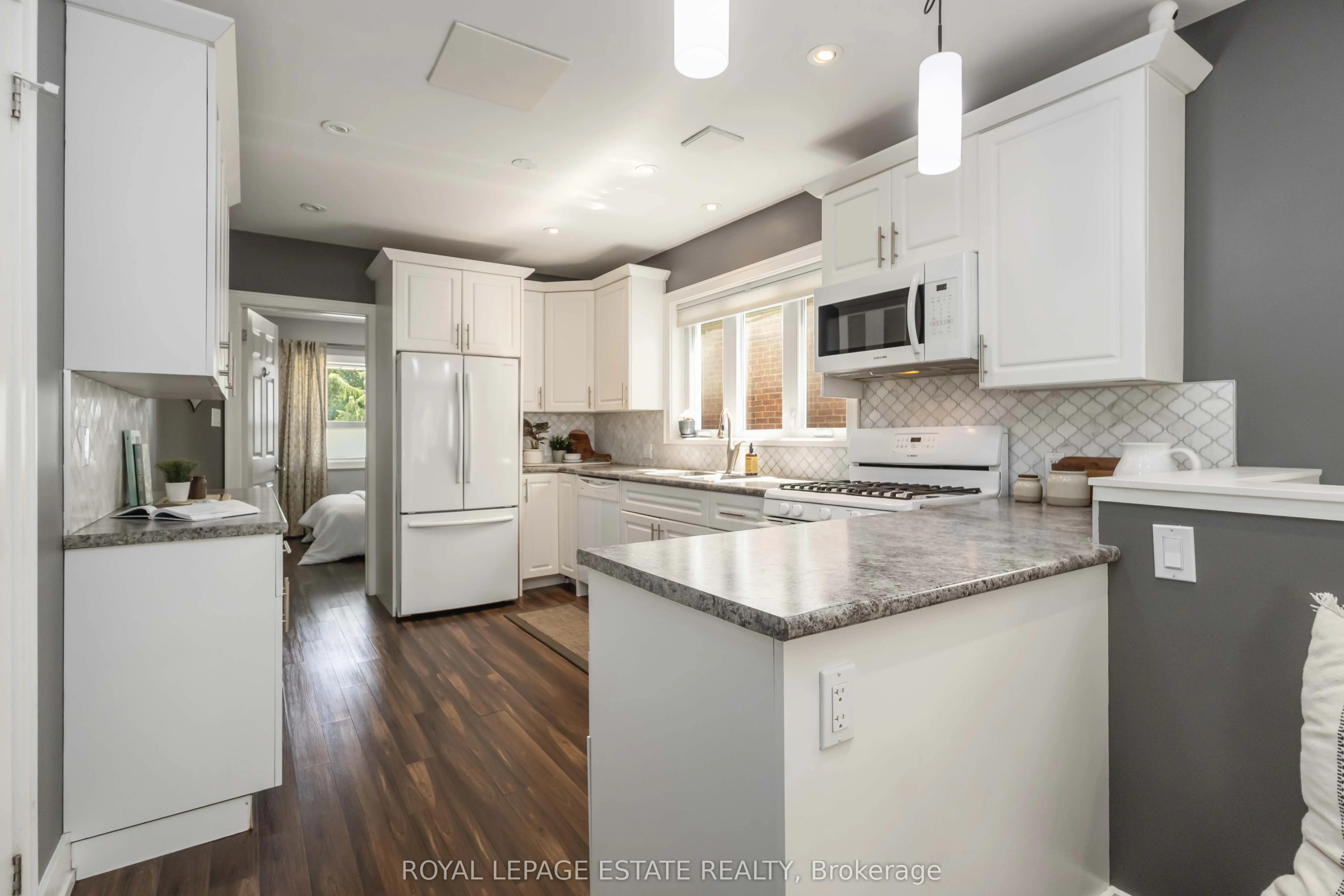 1008 Woodbine Avenue