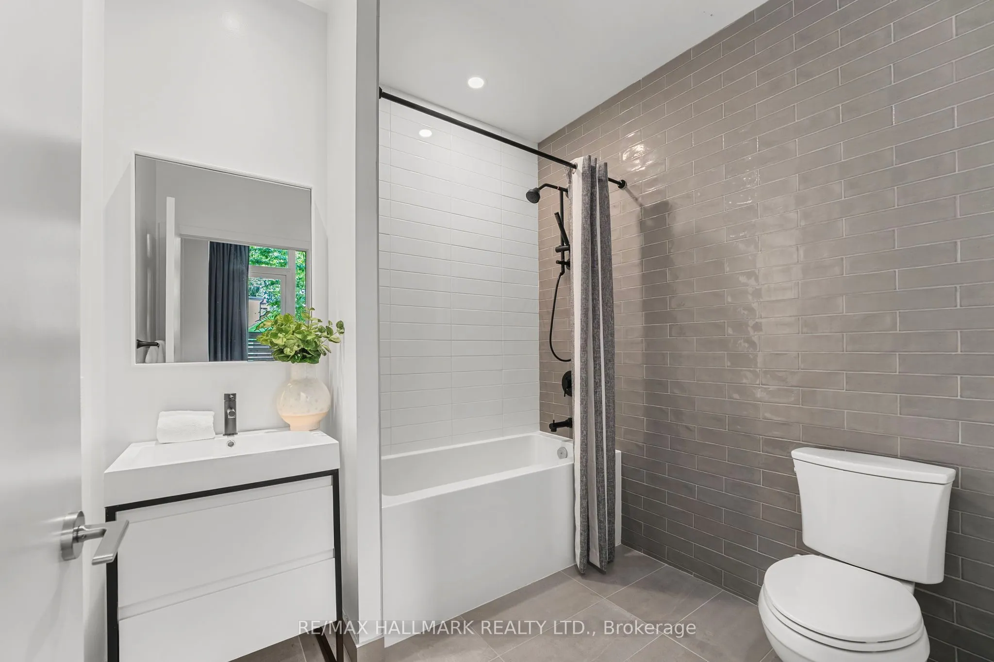 150 Logan Avenue, #124