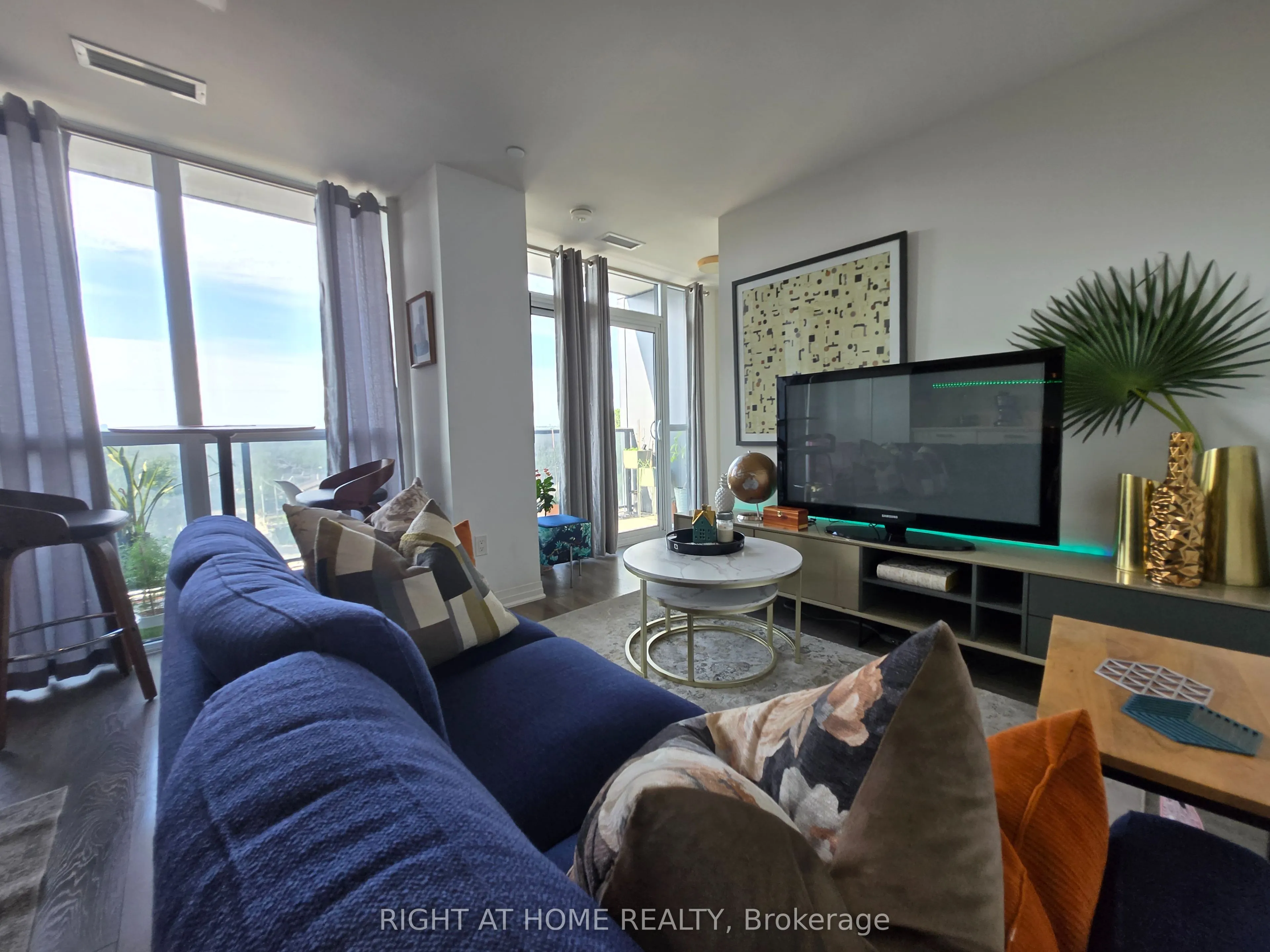 2301 Danforth Avenue E, #715