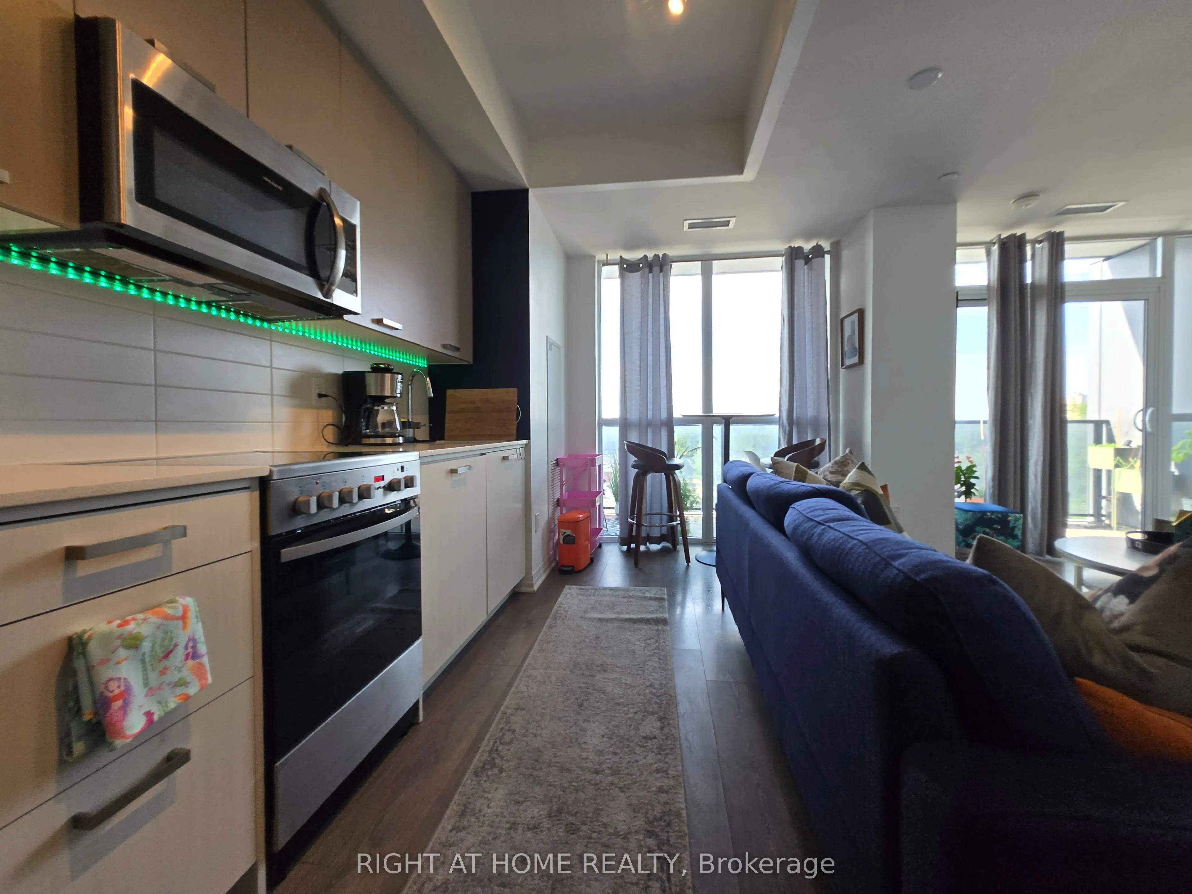 2301 Danforth Avenue E, #715