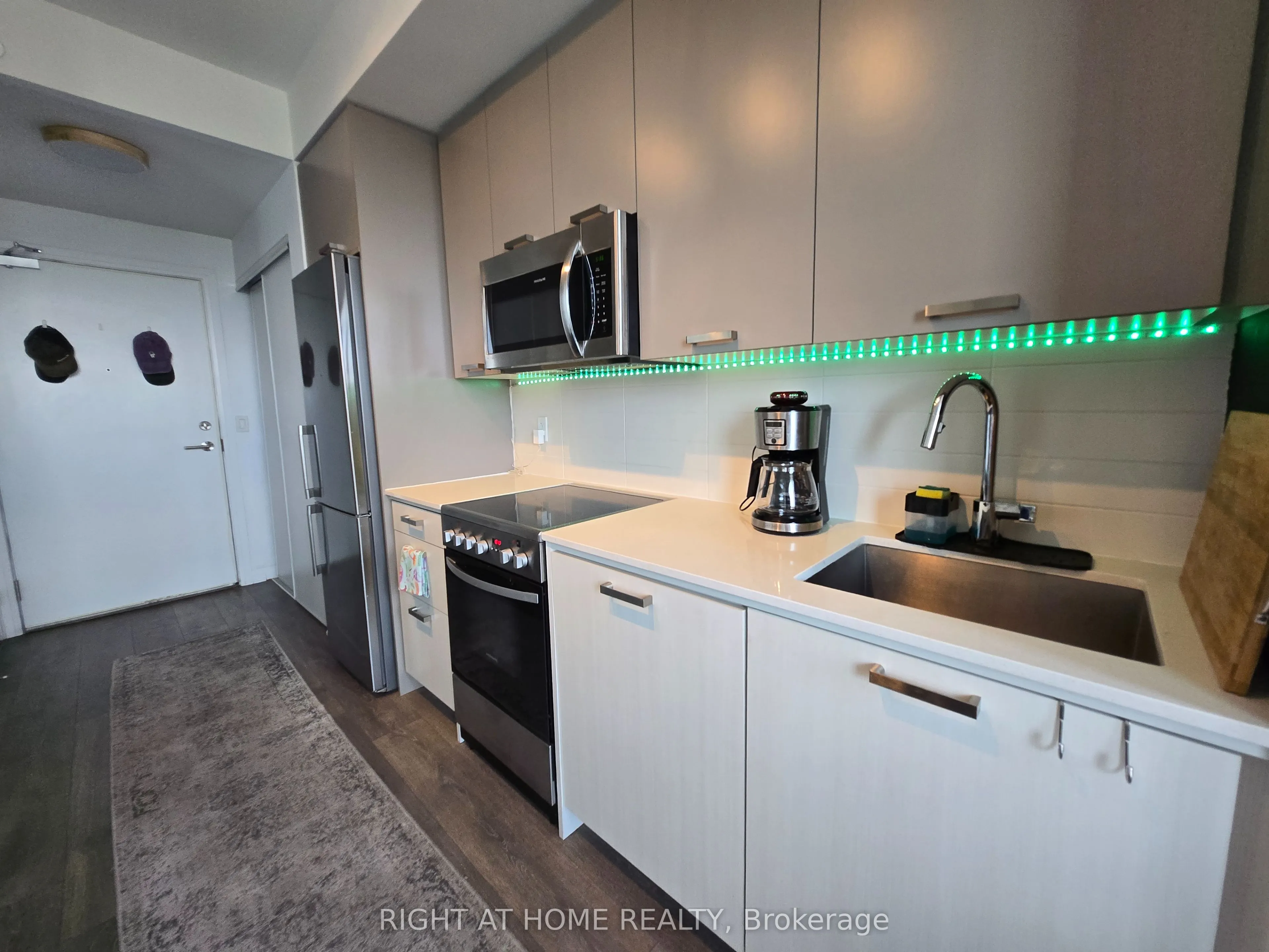 2301 Danforth Avenue E, #715