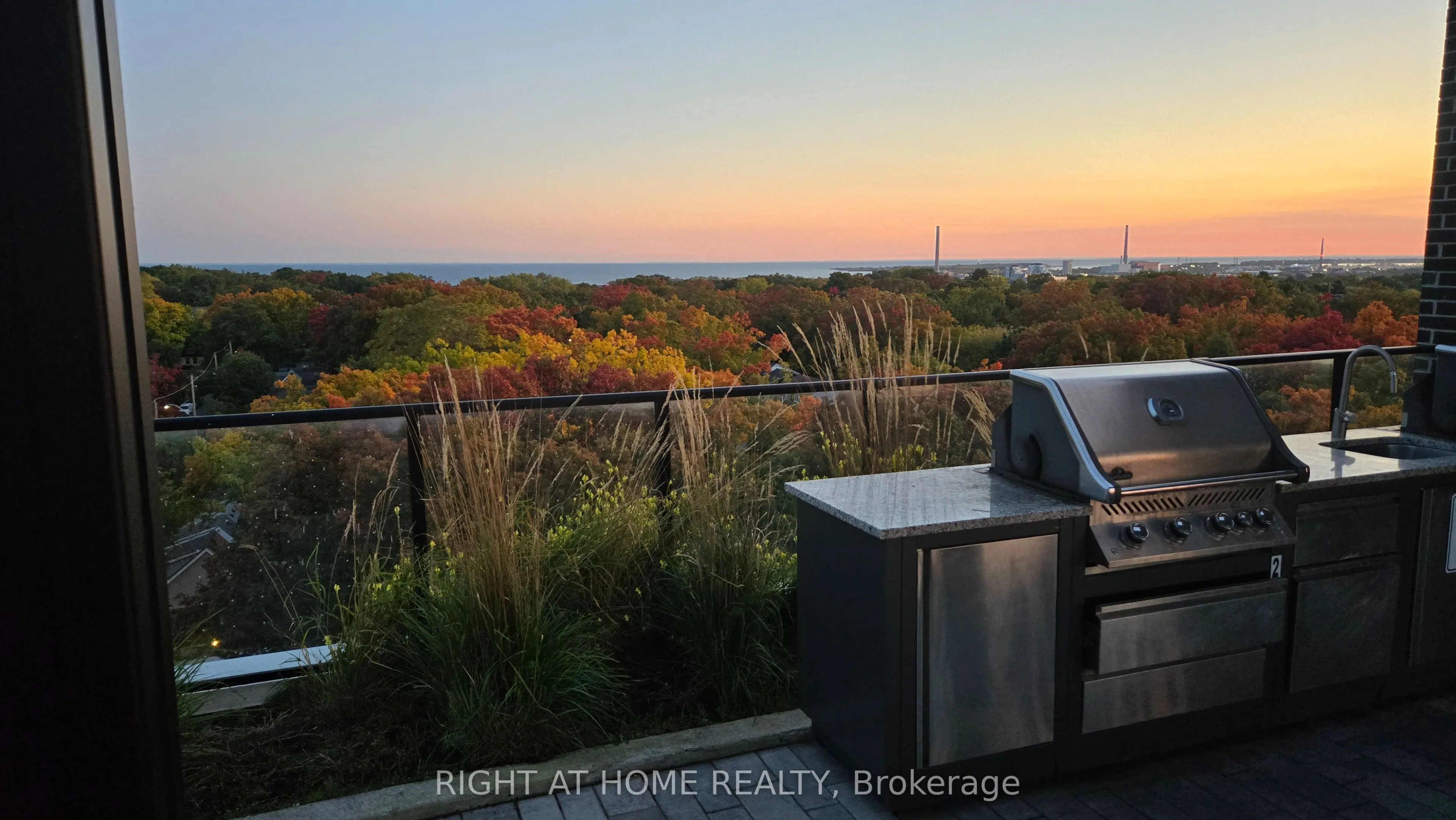 2301 Danforth Avenue E, #715